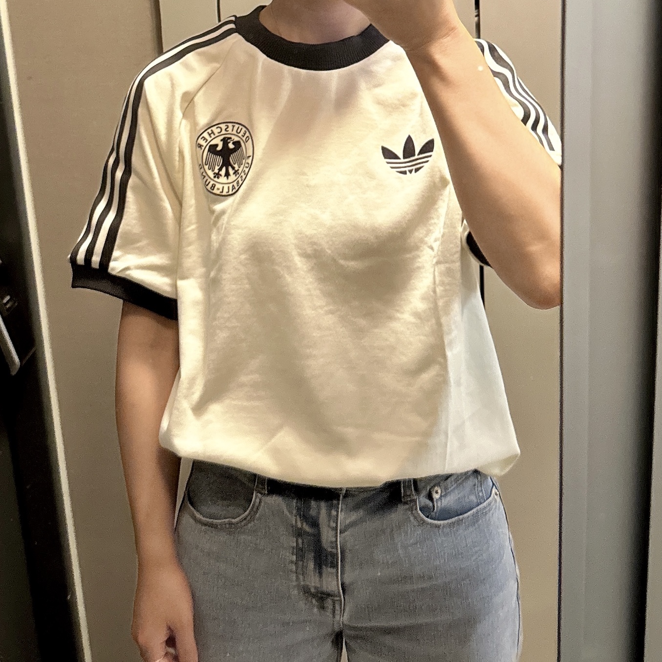 Adidas German Adicolor Classic 3-Stripes T-Shirt Off White - KR Sizing 착용 스타일