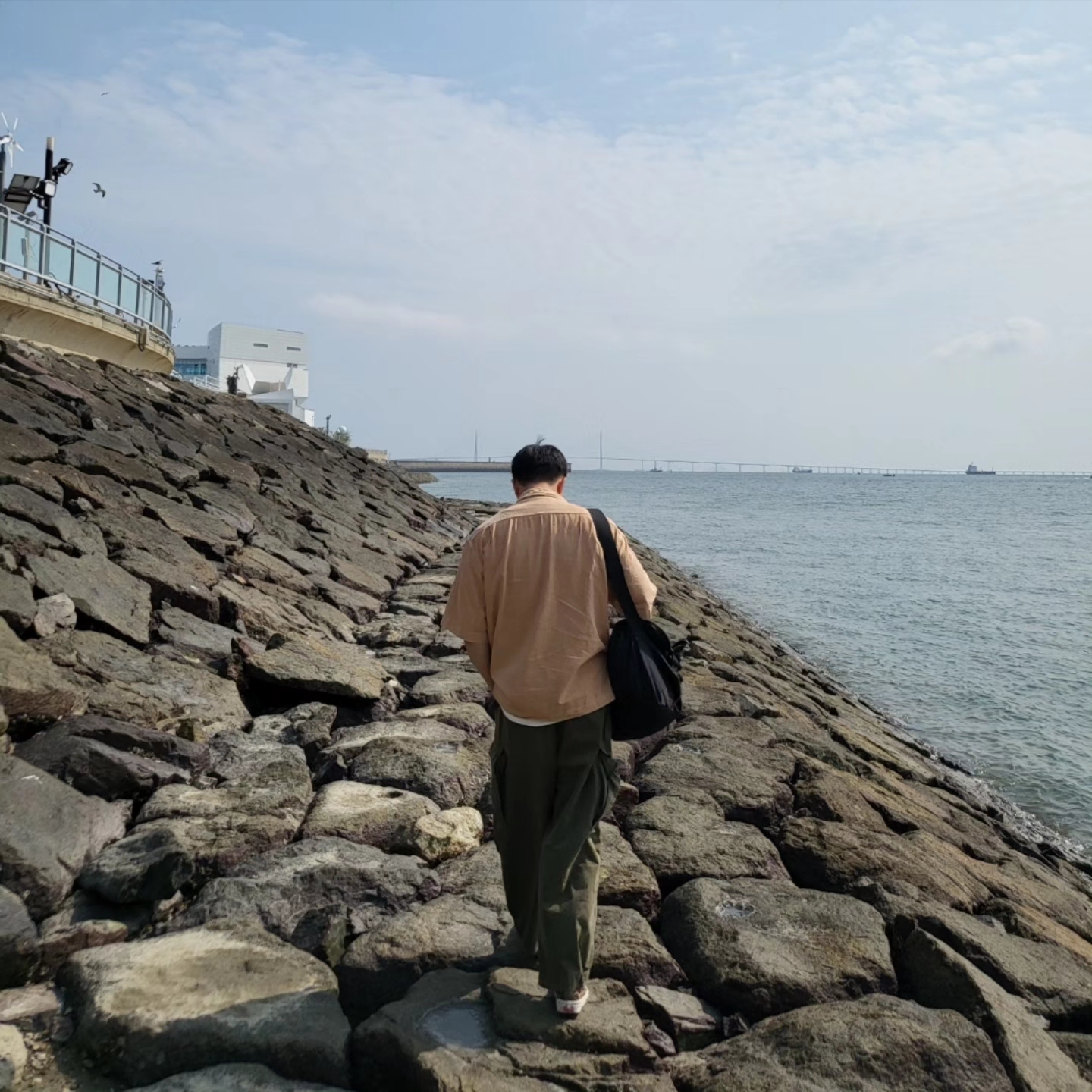True Religion x Fetch Denim Separate Cargo Pants Indigo, Deus Ex Machina Classic Dad Foundry Cap Black 착용 스타일 - 3