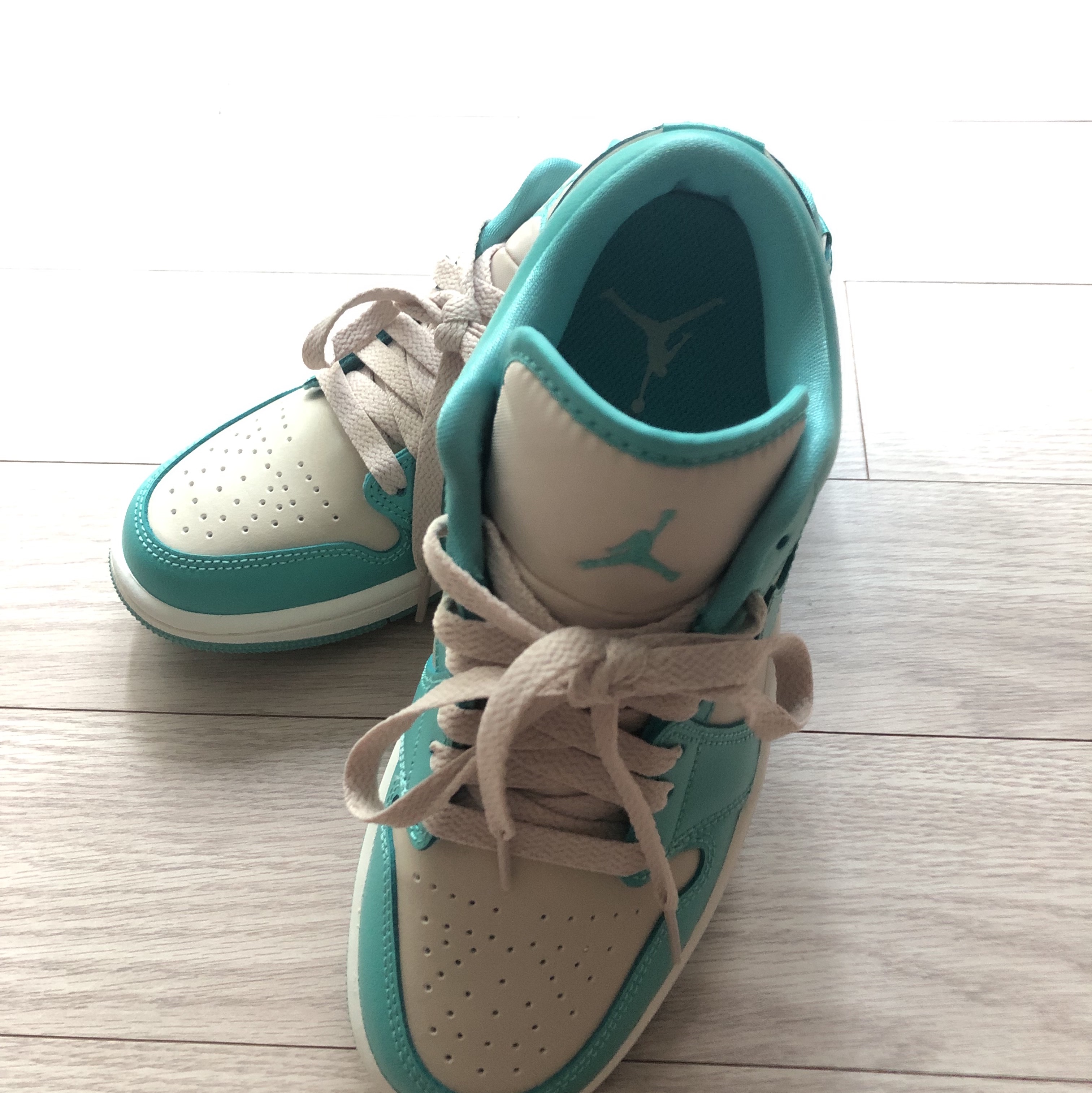 (W) Jordan 1 Low Sanddrift Washed Teal 착용 스타일