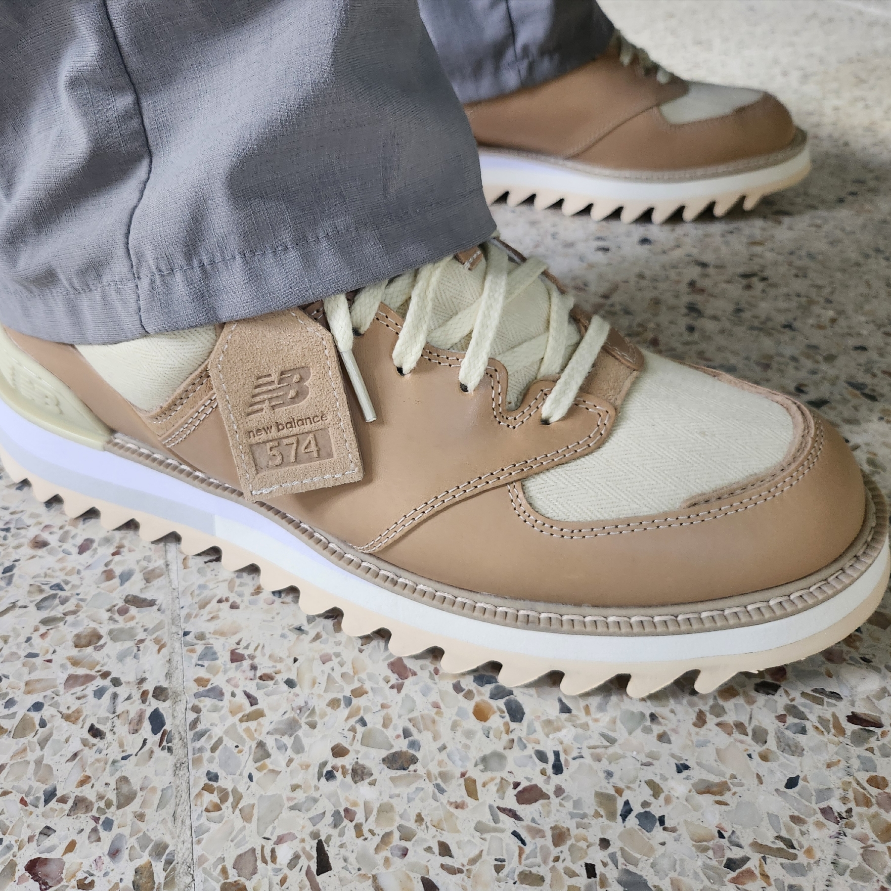 New Balance x Tokyo Design Studio 574 Vachetta Tan 착용 스타일
