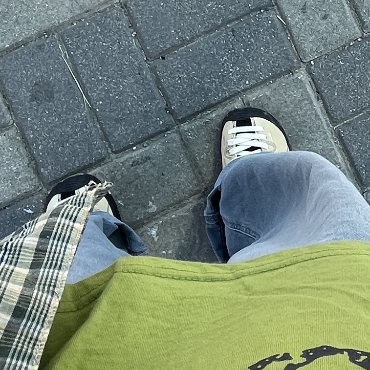 (W) Keen x Omashande Jasper Sneakers Boulder Black 착용 스타일 - 2