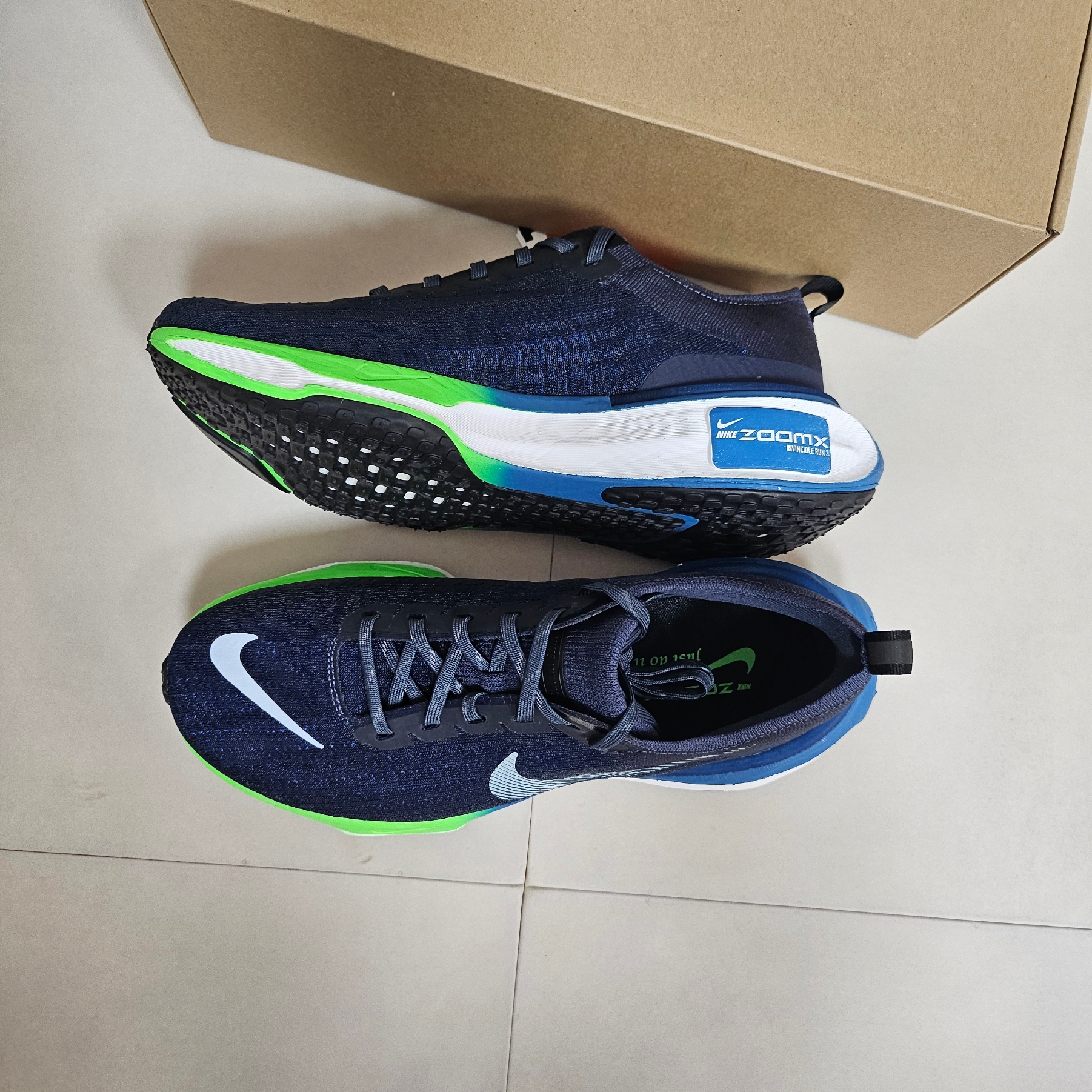 Nike Invincible 3 Thunder Blue Black 착용 스타일 - 2