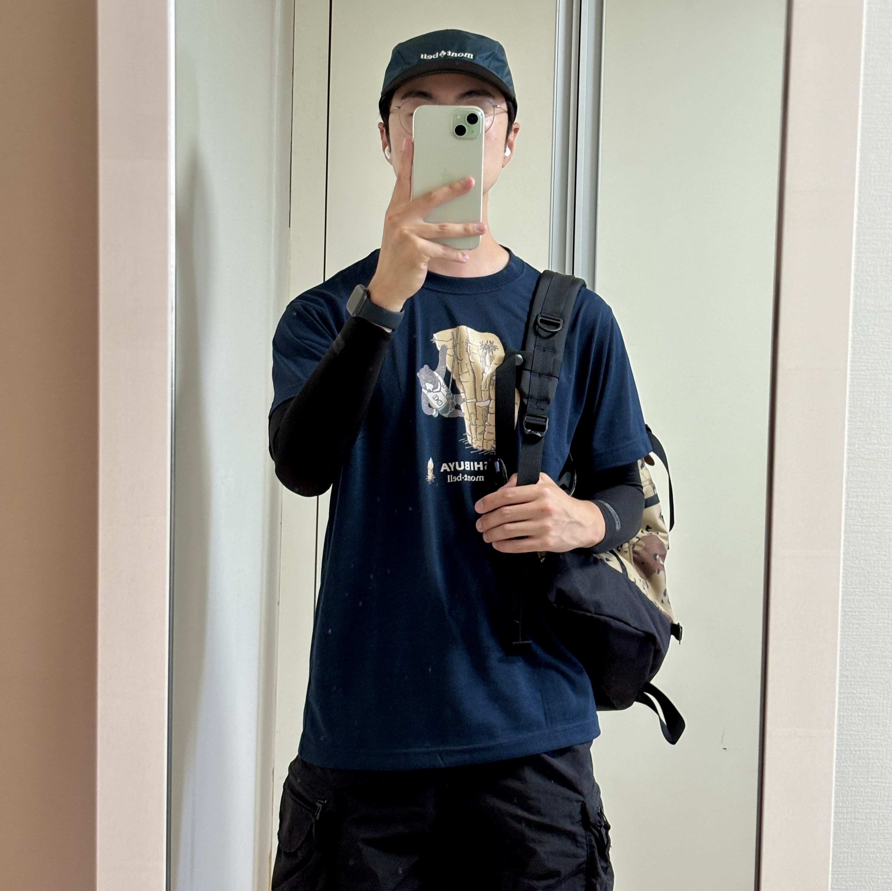 Hoka Kaha 2 Gore-Tex Oxford Tan, Montbell Gore-Tex O.D. Cap Dark Blue Green 착용 스타일 - 2