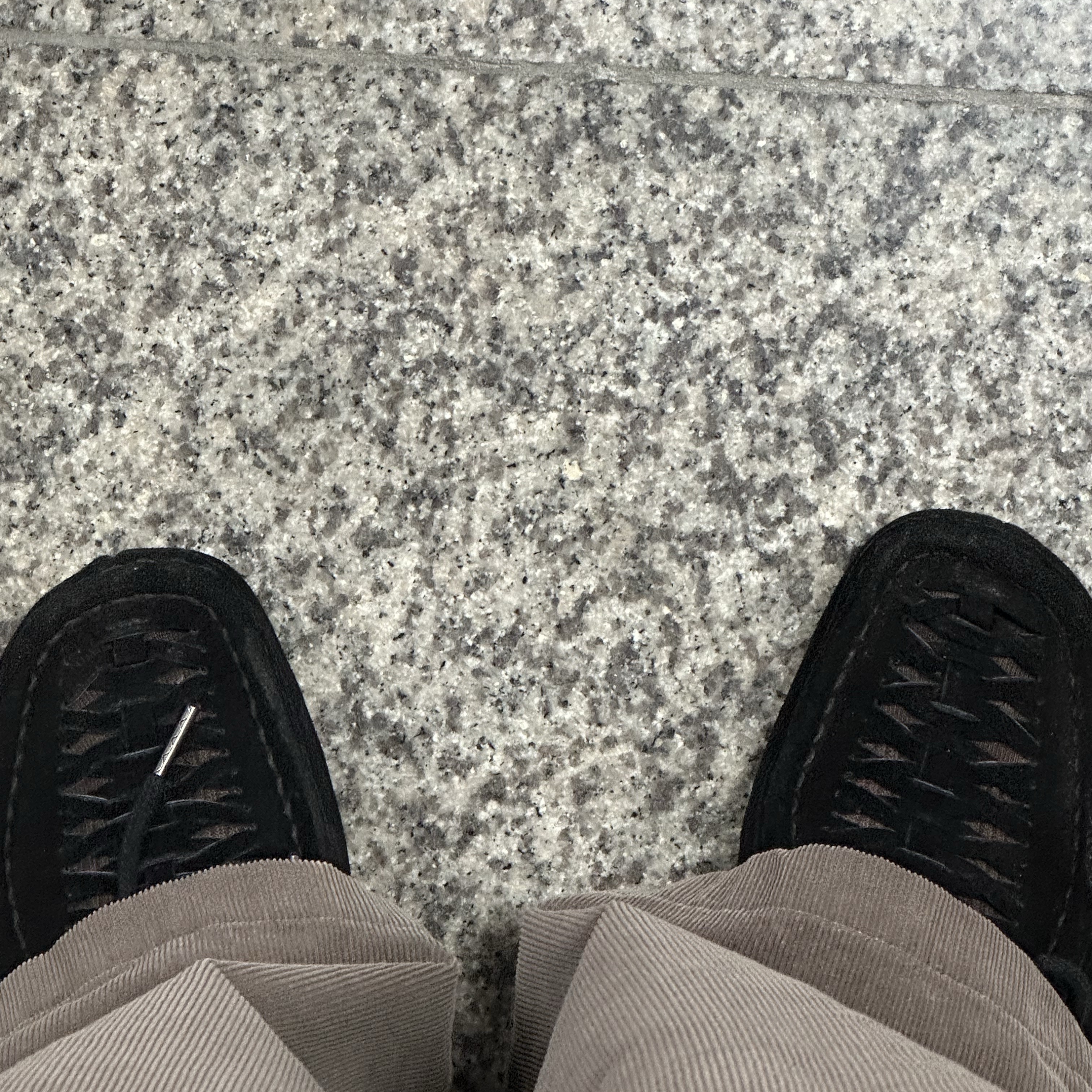 [프리오더] Polyteru Wallabee Shoes Woven Black 착용 스타일