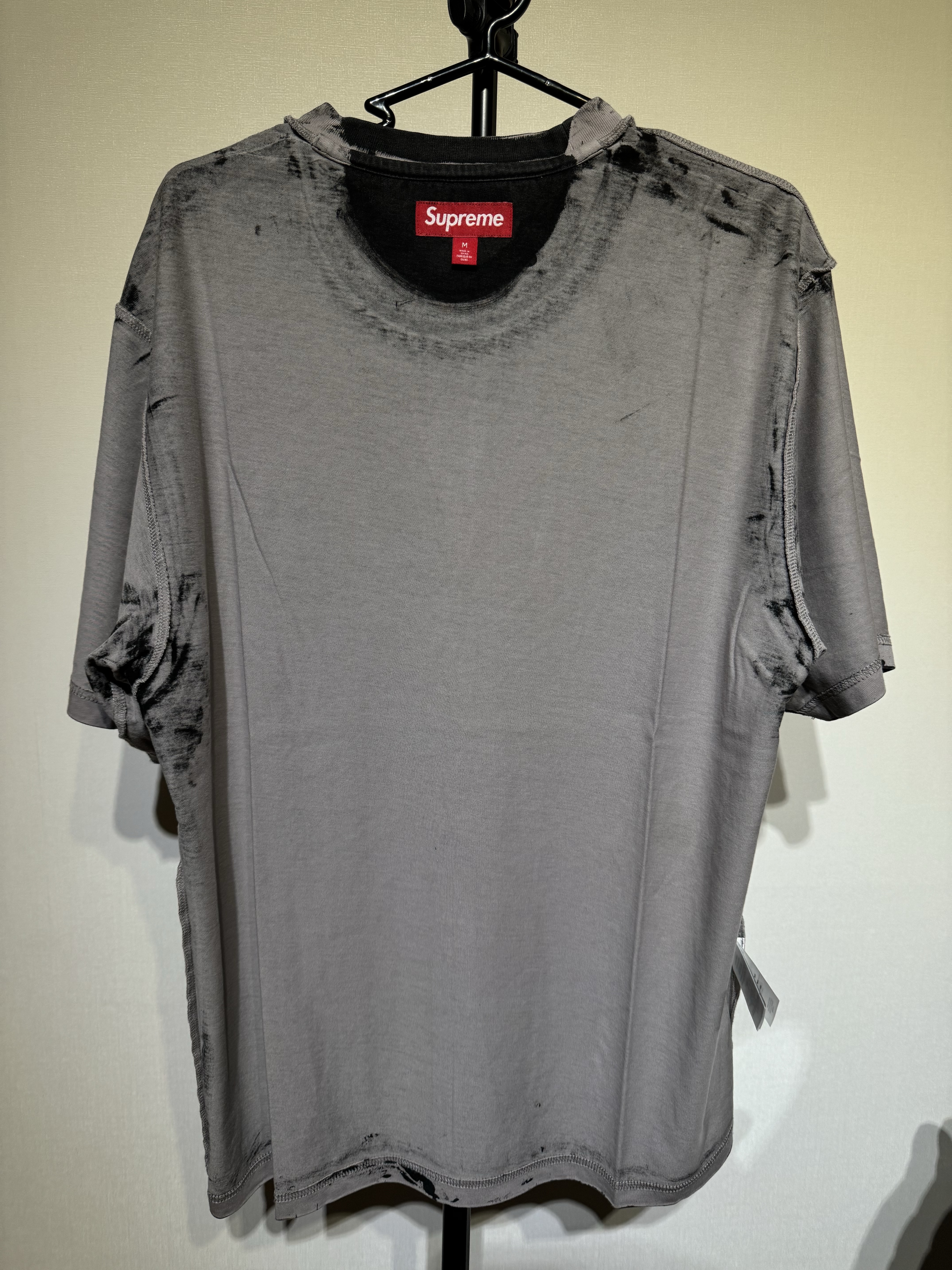 Supreme Overprint Small Box S/S Top Black - 24SS 착용 스타일 - 5