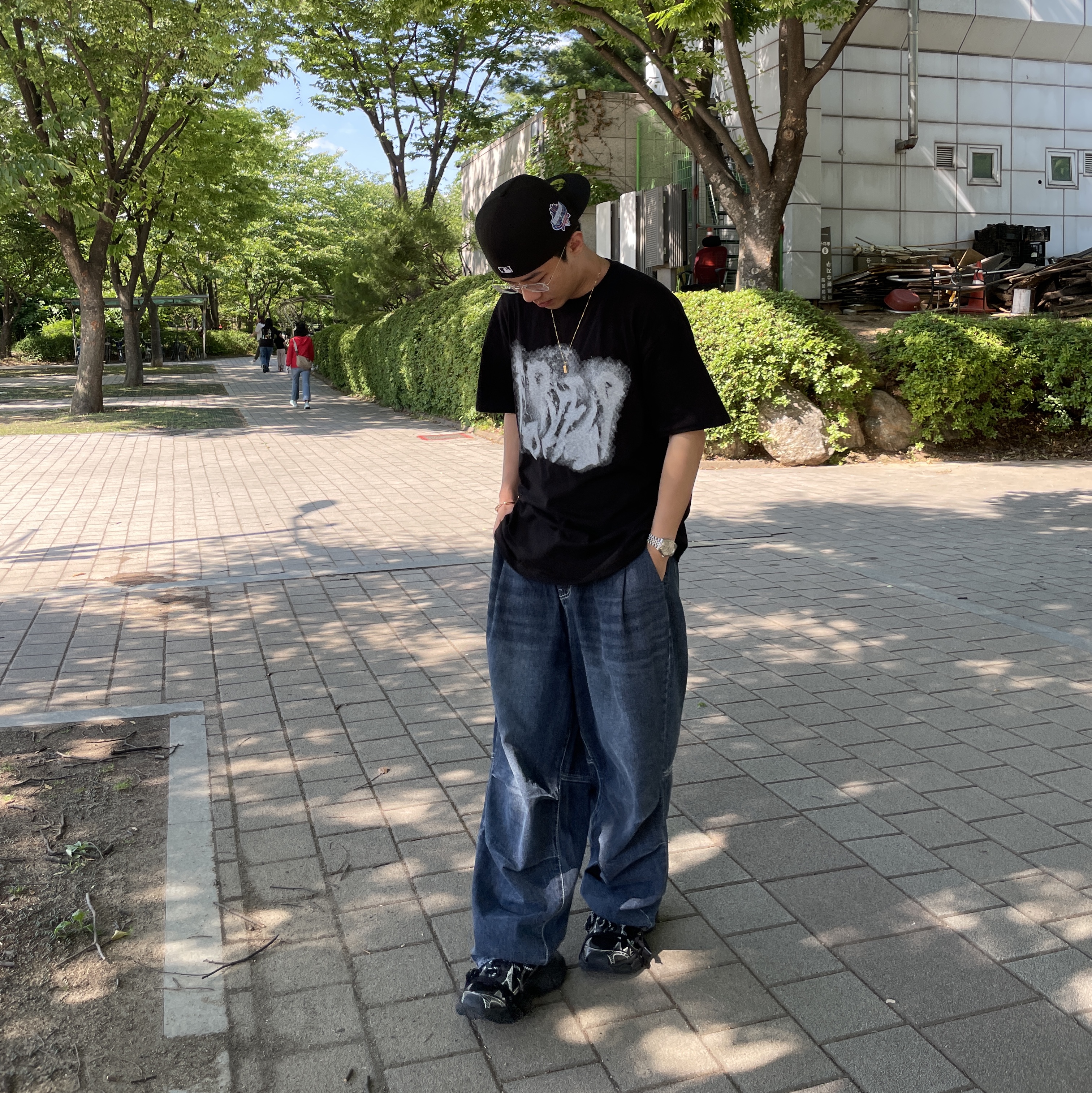 Balenciaga 3XL Sneakers Black White 착용 스타일