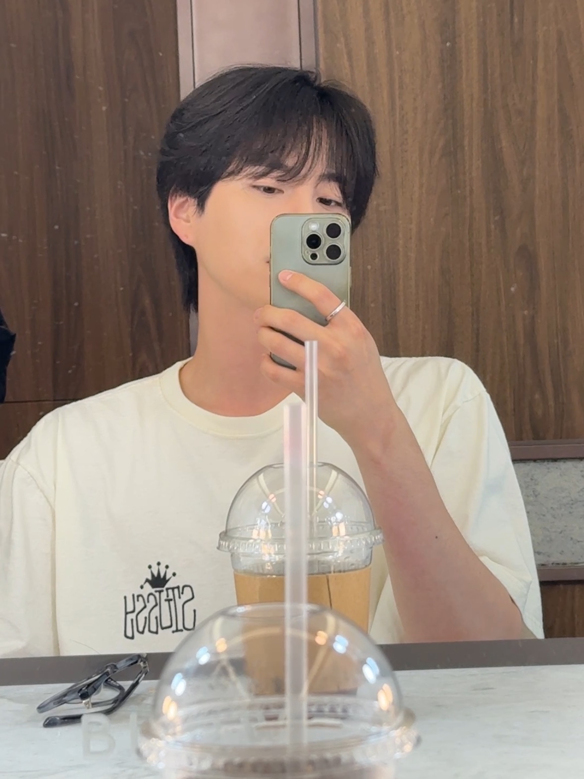 Stussy Crown International Pigment Dyed T-Shirt Natural 착용 스타일