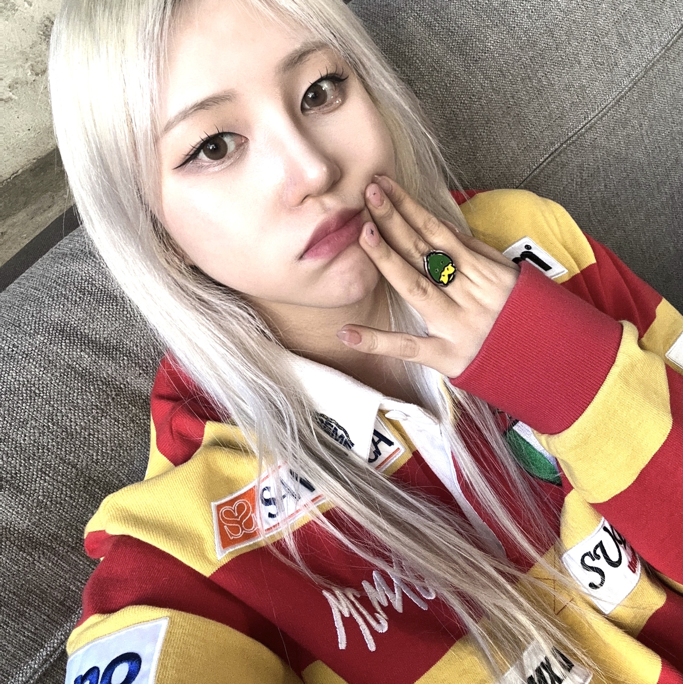 Supreme Stripe Rugby Red - 22SS 착용 스타일 - 1