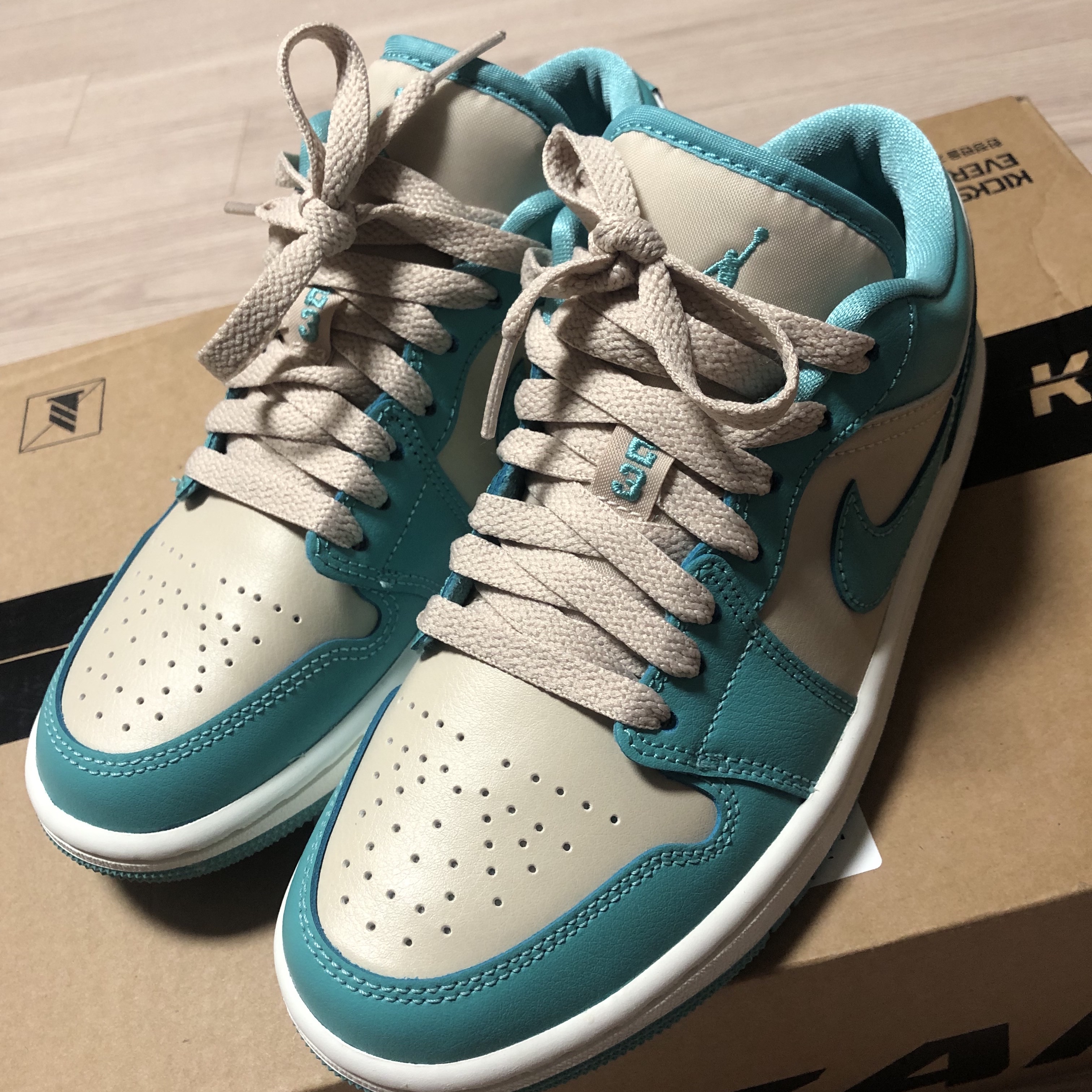 (W) Jordan 1 Low Sanddrift Washed Teal 착용 스타일