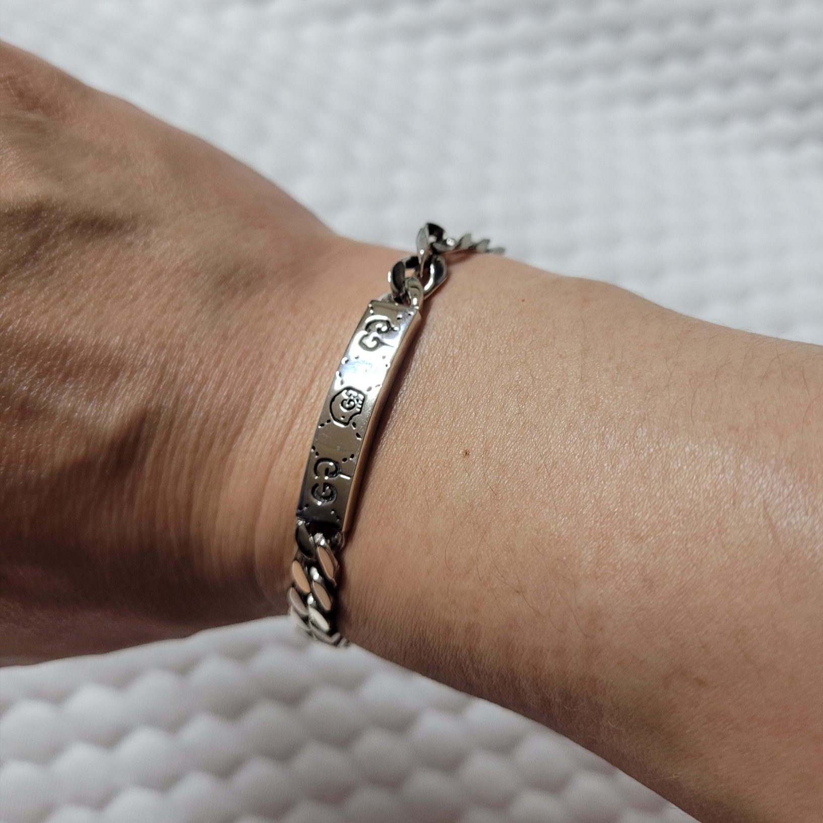 Gucci Ghost Chain Bracelet Silver 착용 스타일 - 1