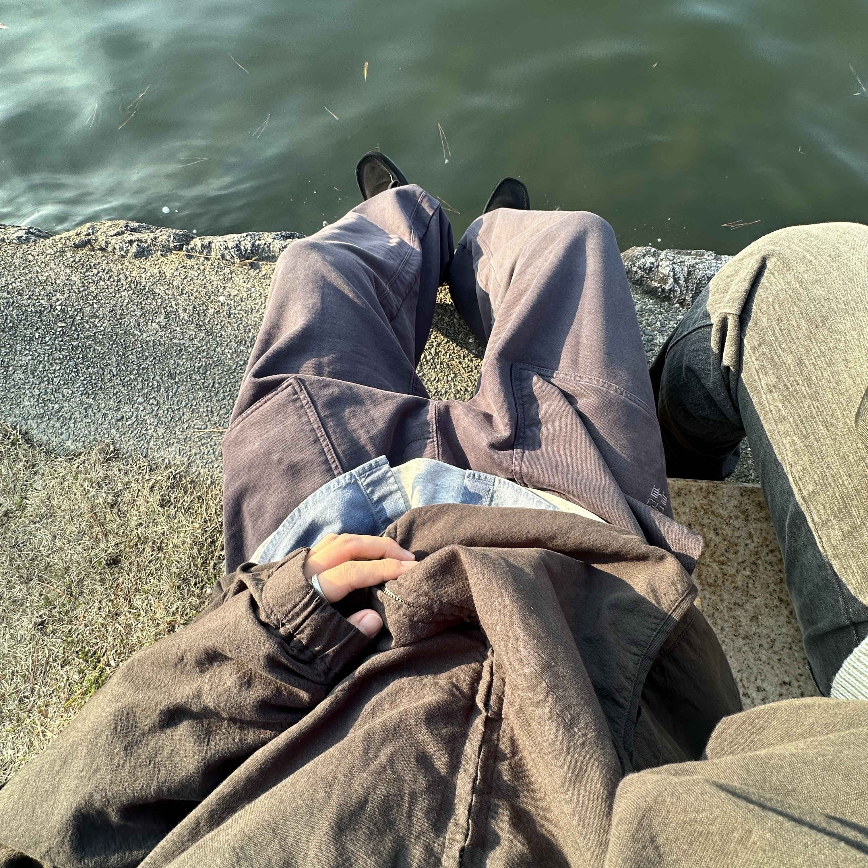 Polyteru 1011 Fatigue Sweatpants 1.2v Dark Purple Navy 착용 스타일 - 4