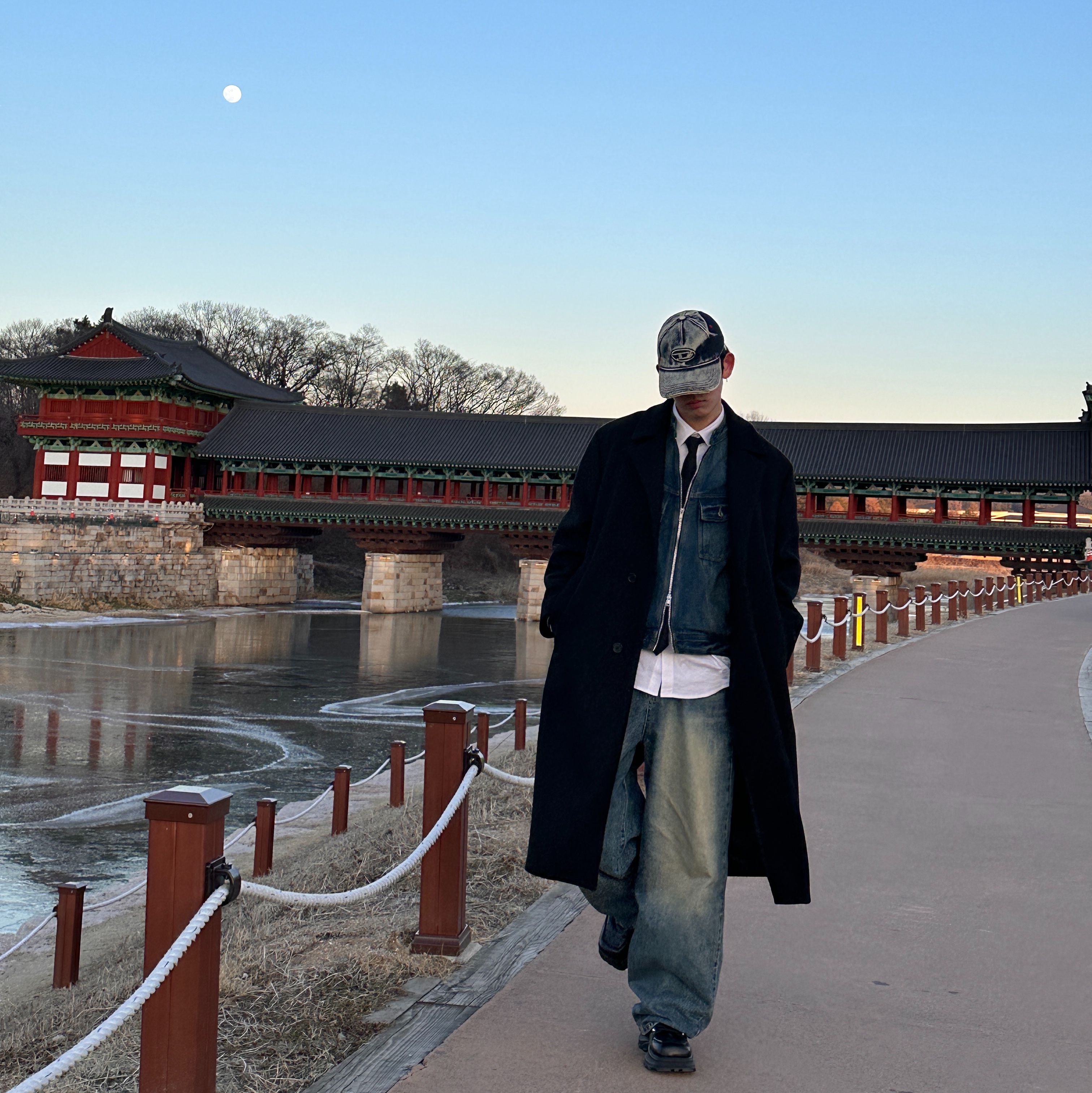 Diesel C-Seymon Treated Denim Baseball Cap Blue White 착용 스타일 - 4