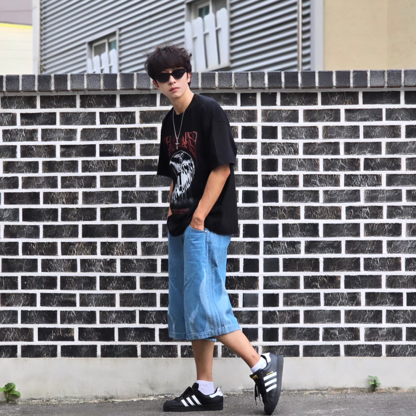 Adidas Flames Denim Shorts Blue - KR Sizing, Adidas Superstar Core Black White 착용 스타일 - 2