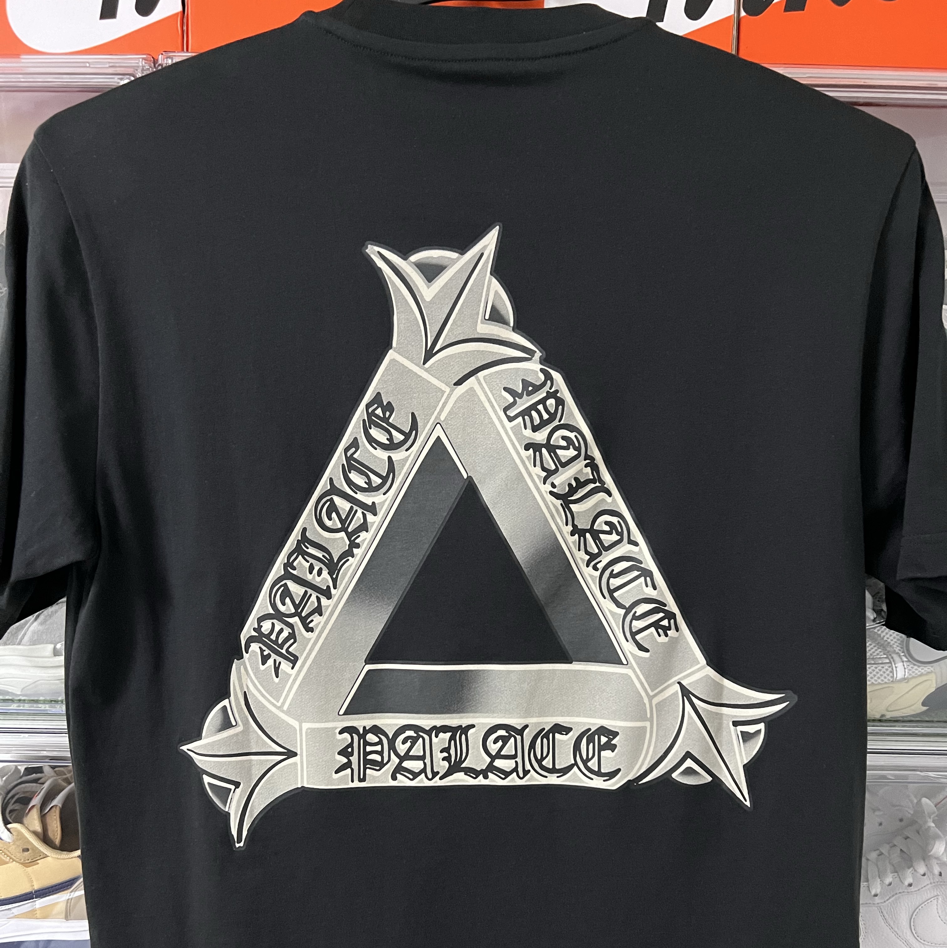 Palace Tri-OG T-Shirt Black - 24SS 착용 스타일