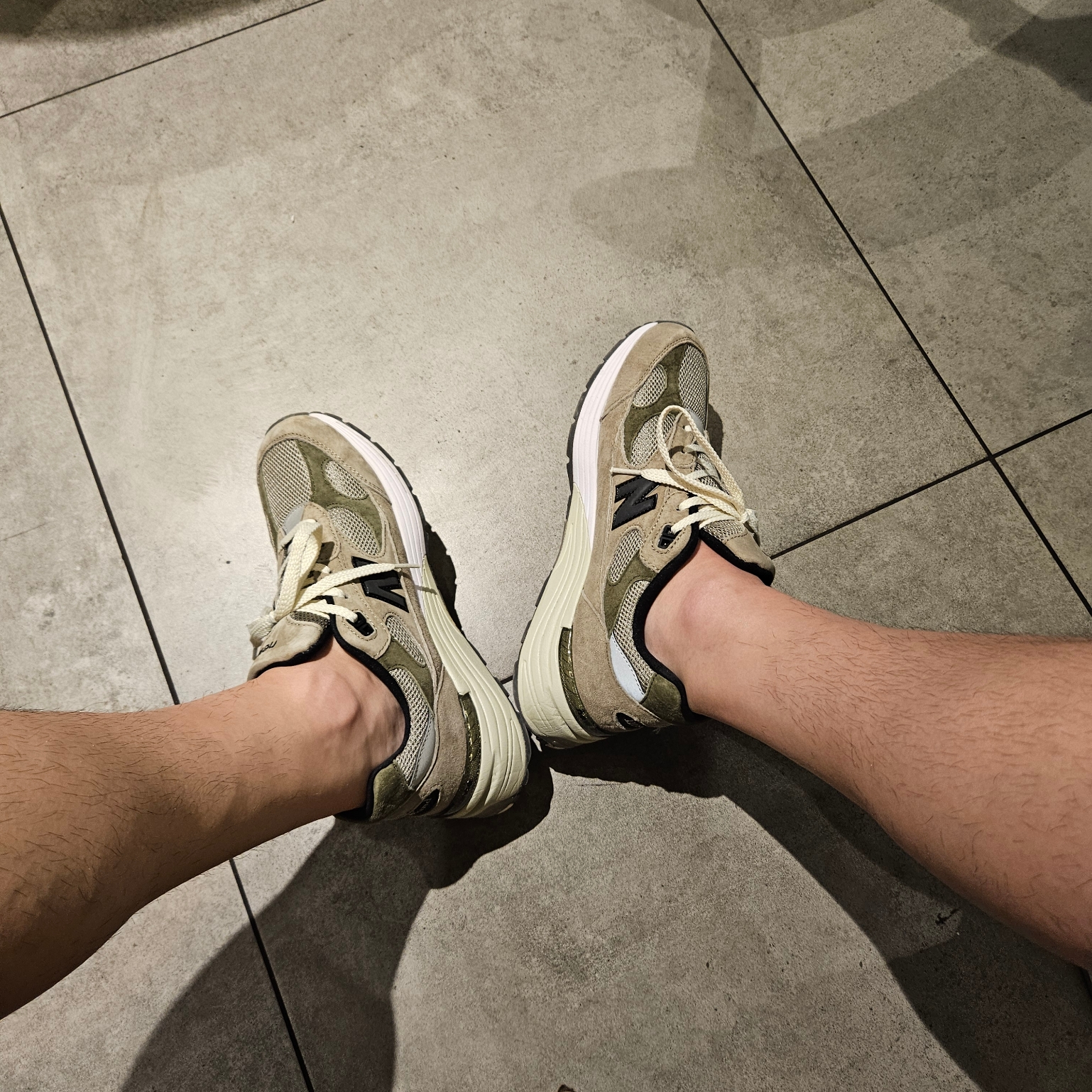 New Balance x JJJJound 992 Made in USA Grey 착용 스타일