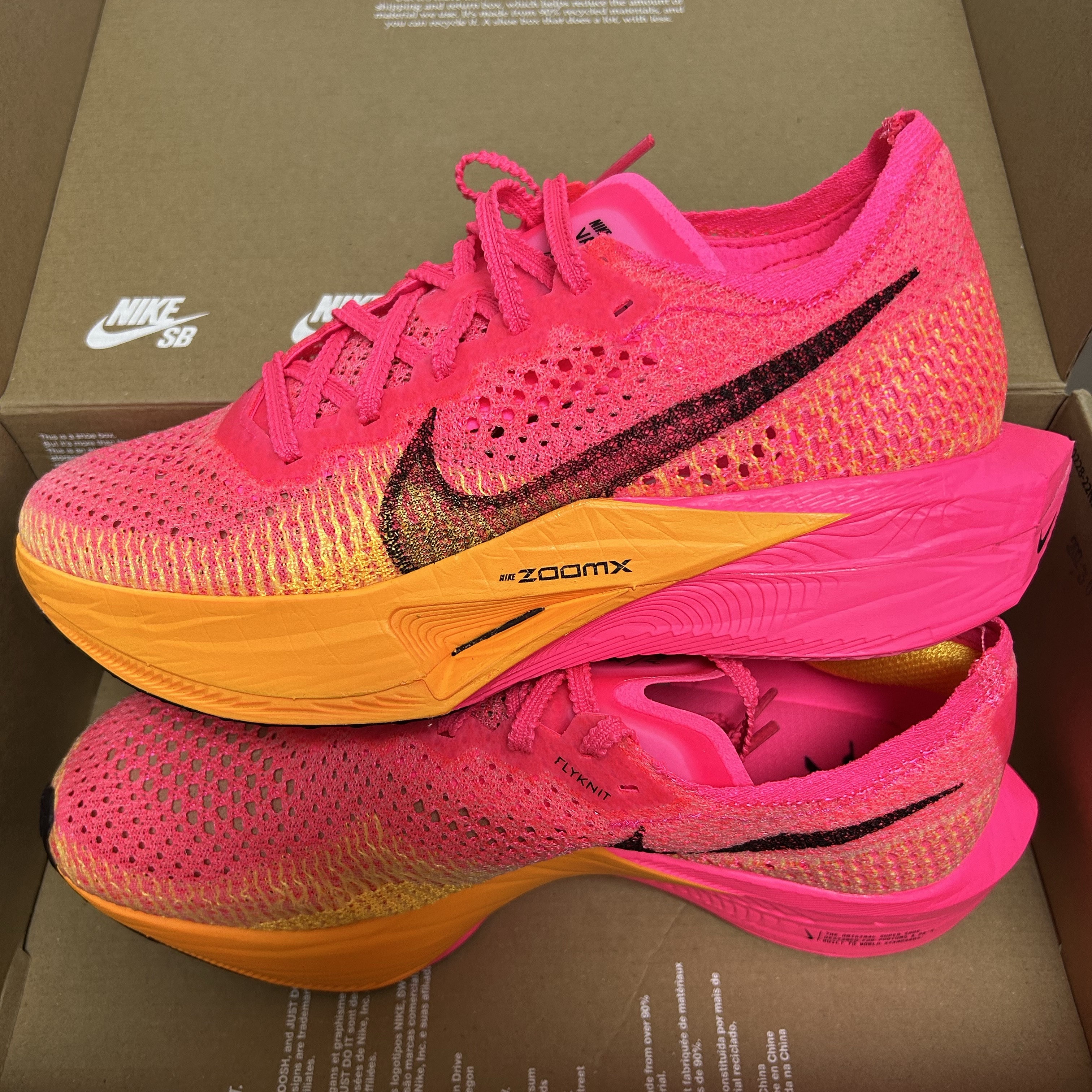(W) Nike ZoomX Vaporfly Next% 3 Hyper Pink Laser Orange 착용 스타일 - 3