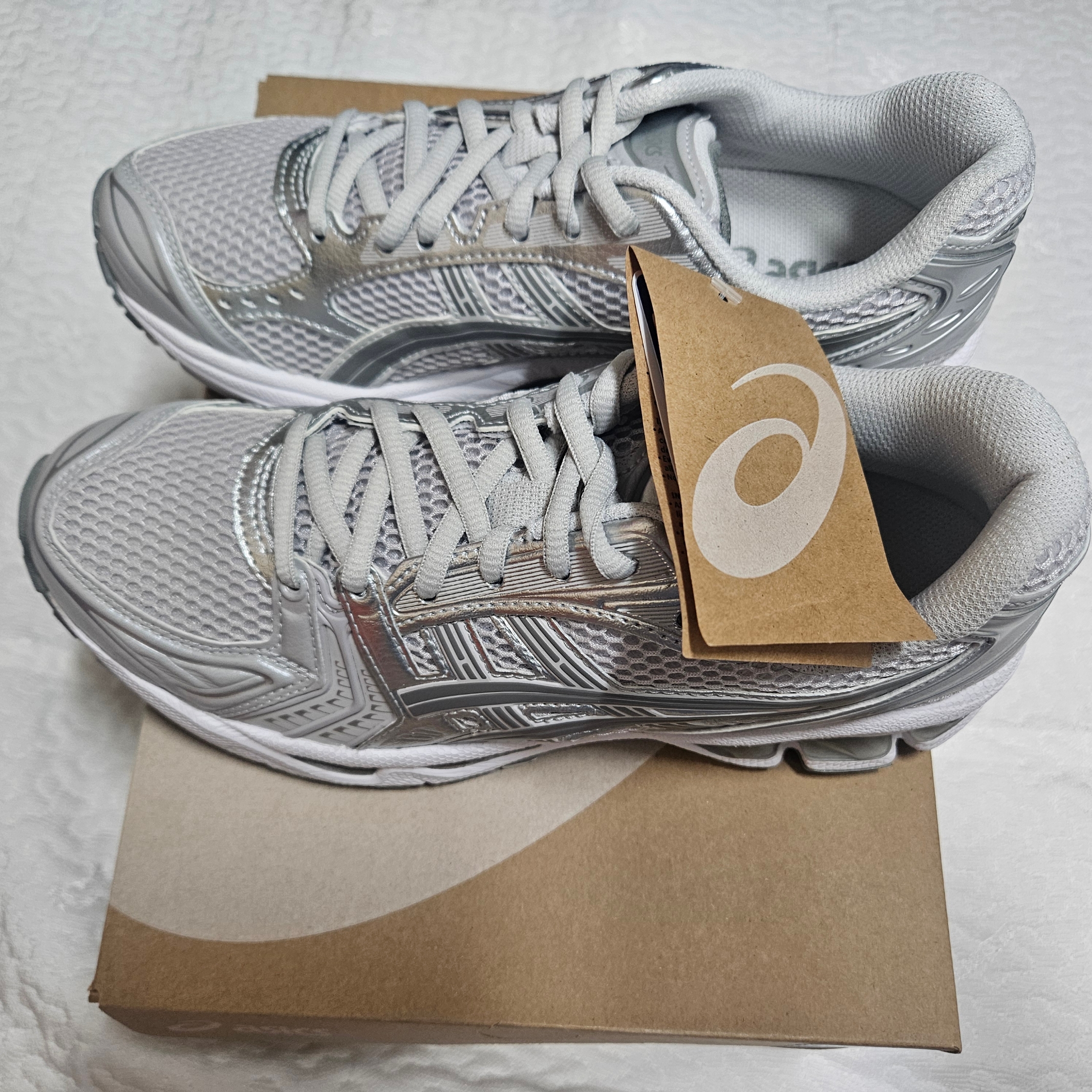 (W) Asics Gel-Kayano 14 Cloud Grey Clay Grey 착용 스타일