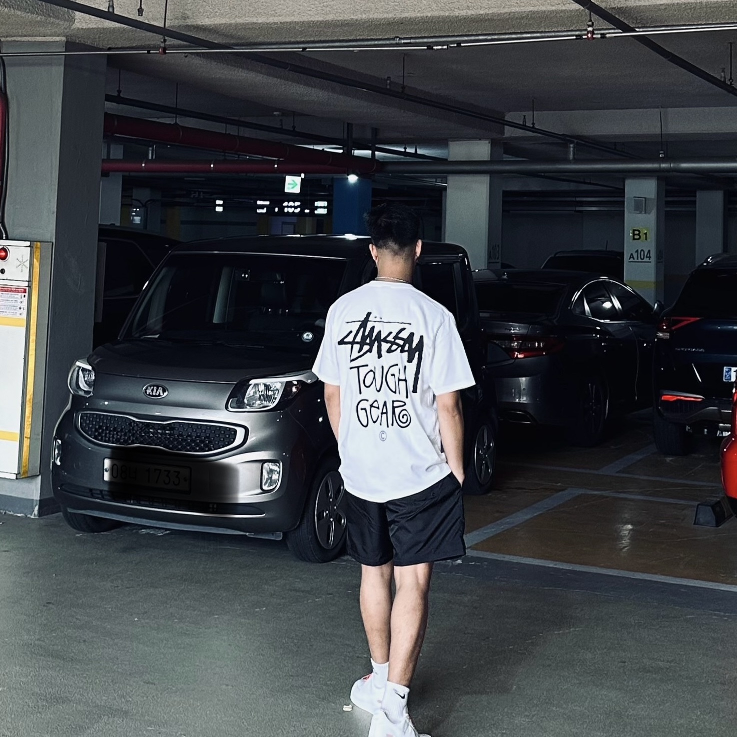 Stussy Tough Gear T-Shirt White, Nike x Supreme Air Force 1 Low White 착용 스타일 - 2