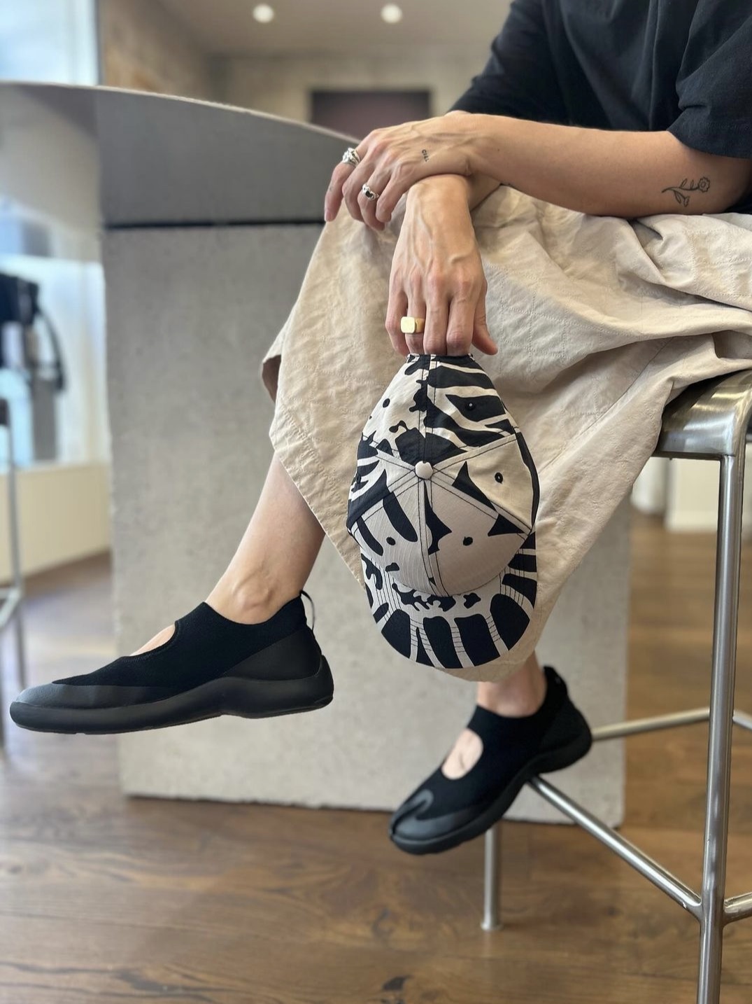 Tabi Sandal Black 착용 스타일
