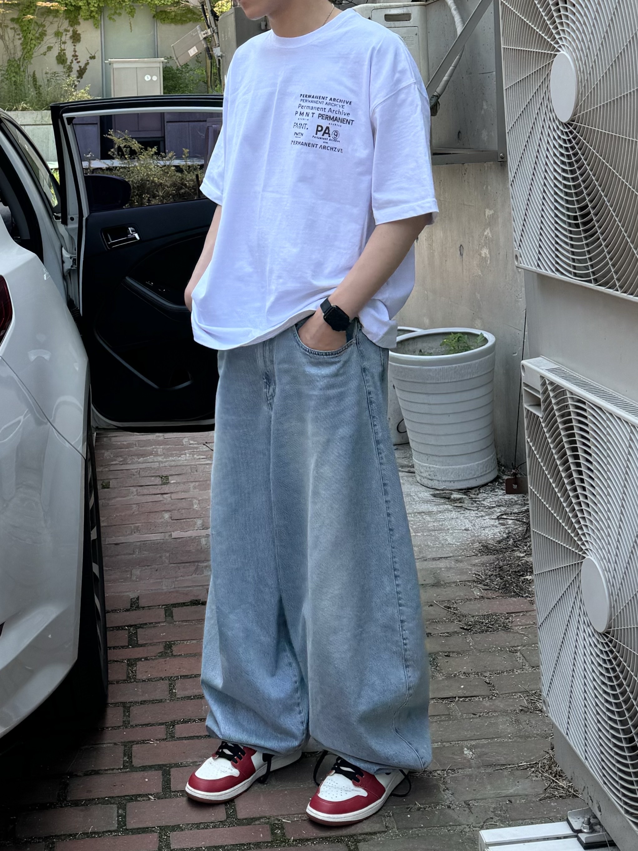 Jordan 1 Retro High OG Chicago 2022, Permanent Archive Lettering T-Shirt White 착용 스타일