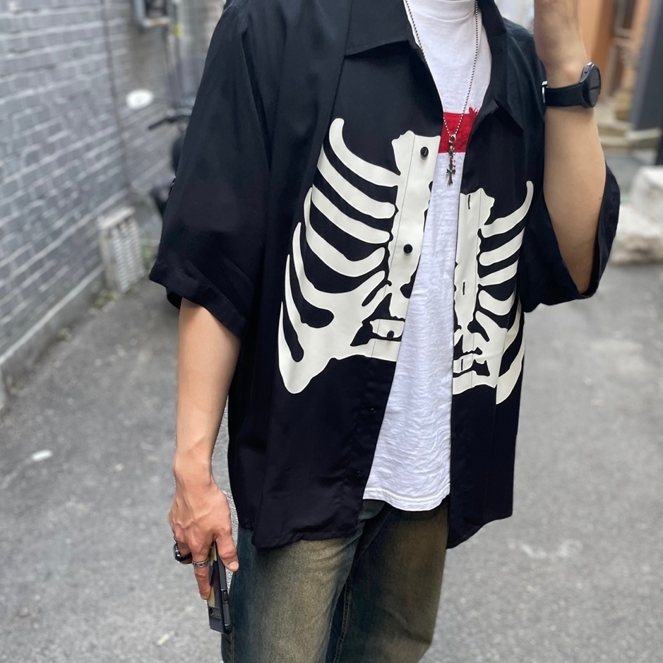 Vans x Mark SBTG Skelleton Short Sleeve Shirt Black 착용 스타일 - 2