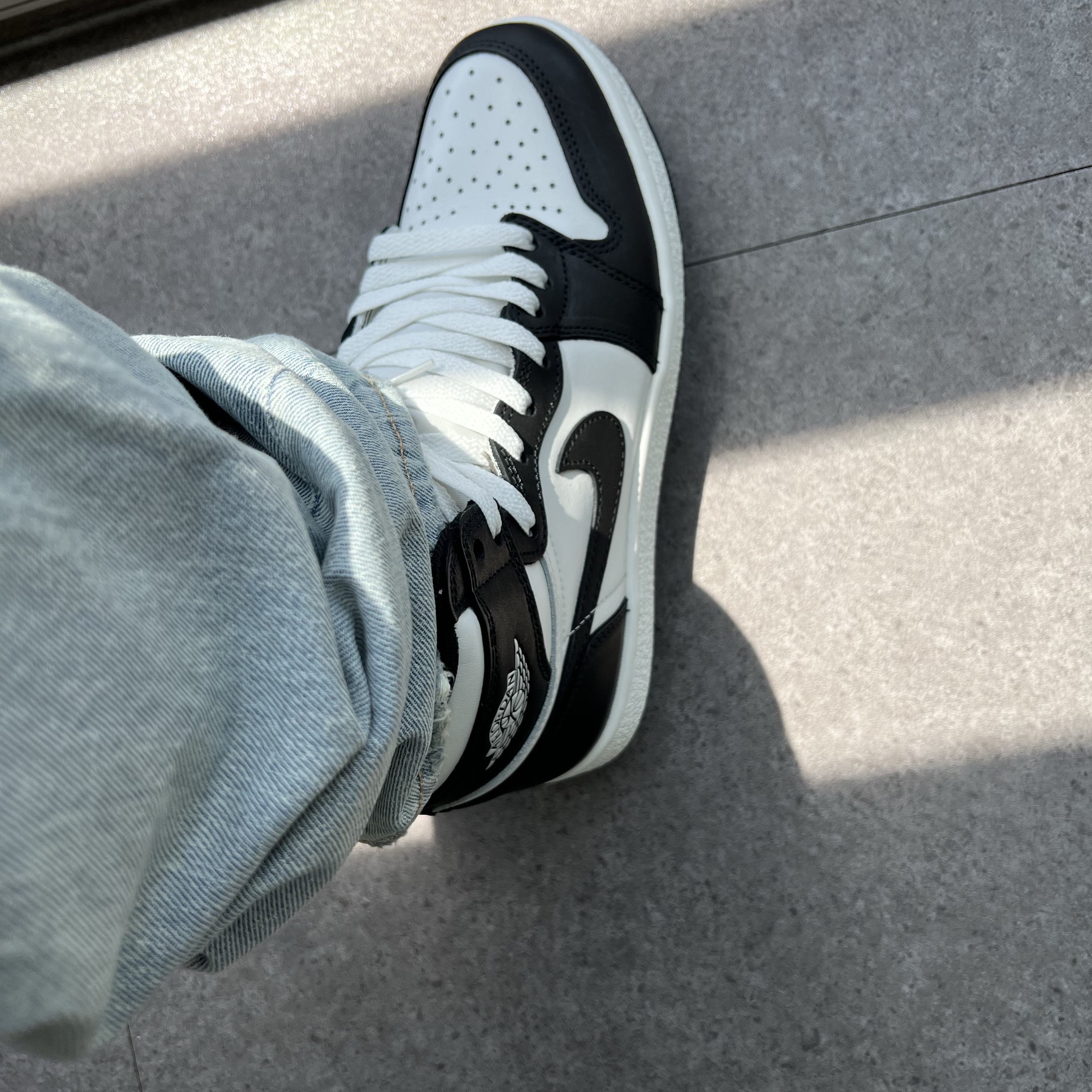 Jordan 1 High 85 Black White 착용 스타일 - 2