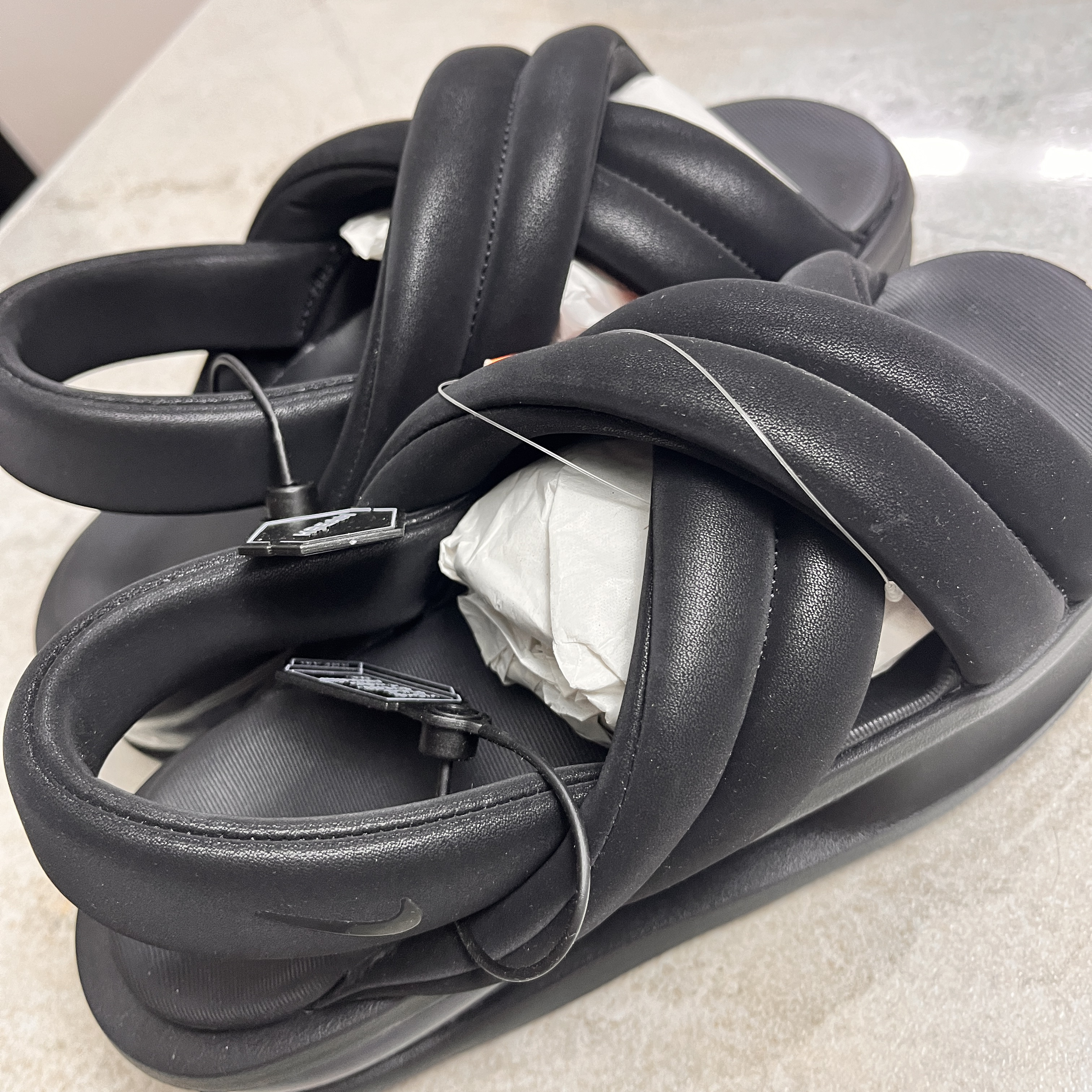 (W) Nike Air Max Isla Sandal Black Anthracite 착용 스타일