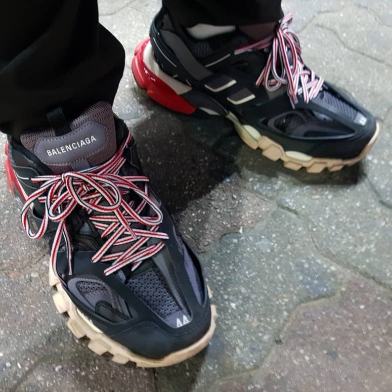 Balenciaga Track Sneakers Black Red 2019 착용 스타일