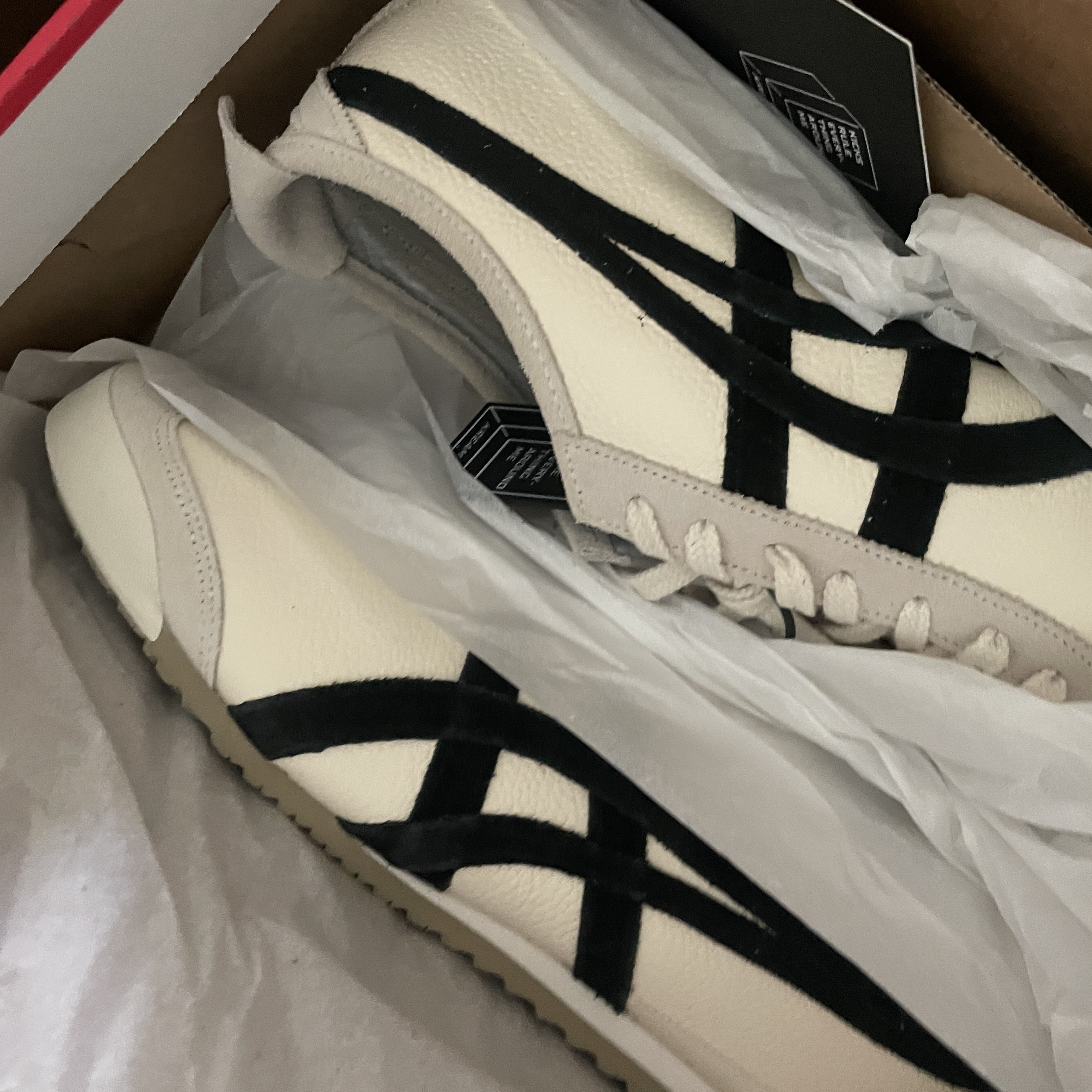 Onitsuka Tiger Mexico 66 Vintage White Black 착용 스타일