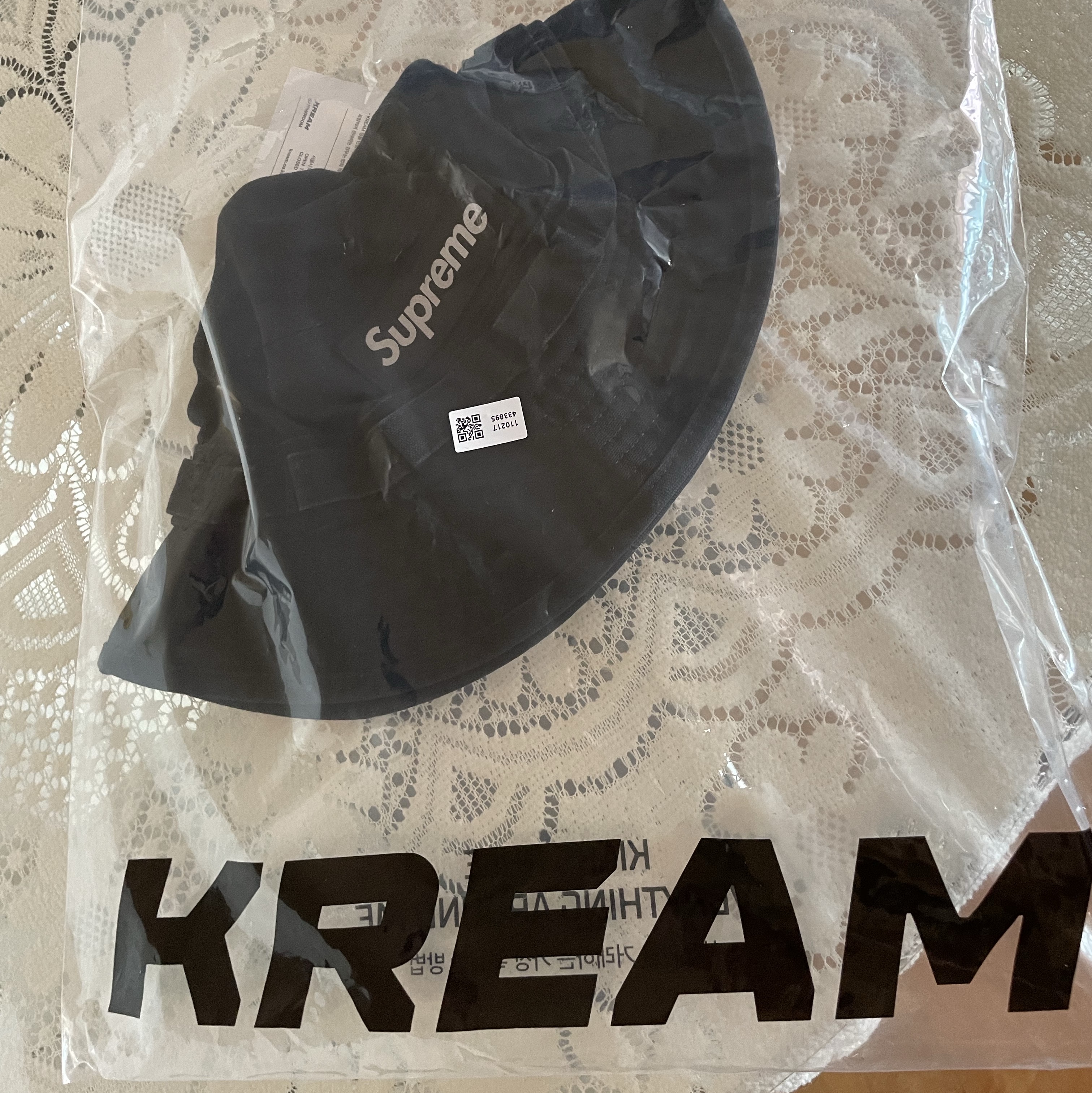 Supreme Washed Canvas Boonie Black - 24SS 착용 스타일