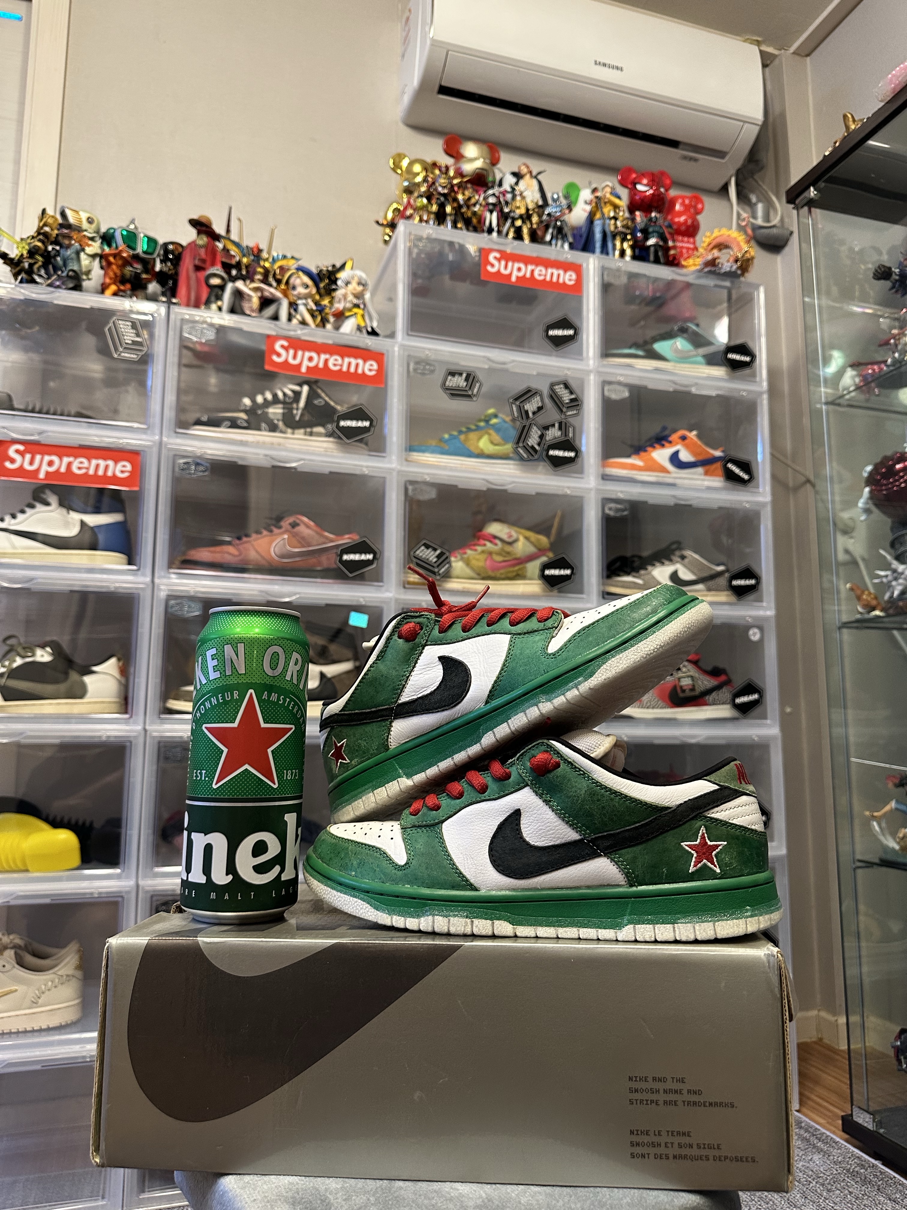 Nike SB Dunk Low Heineken, Nike x Travis Scott SB Dunk Low 착용 스타일 - 1