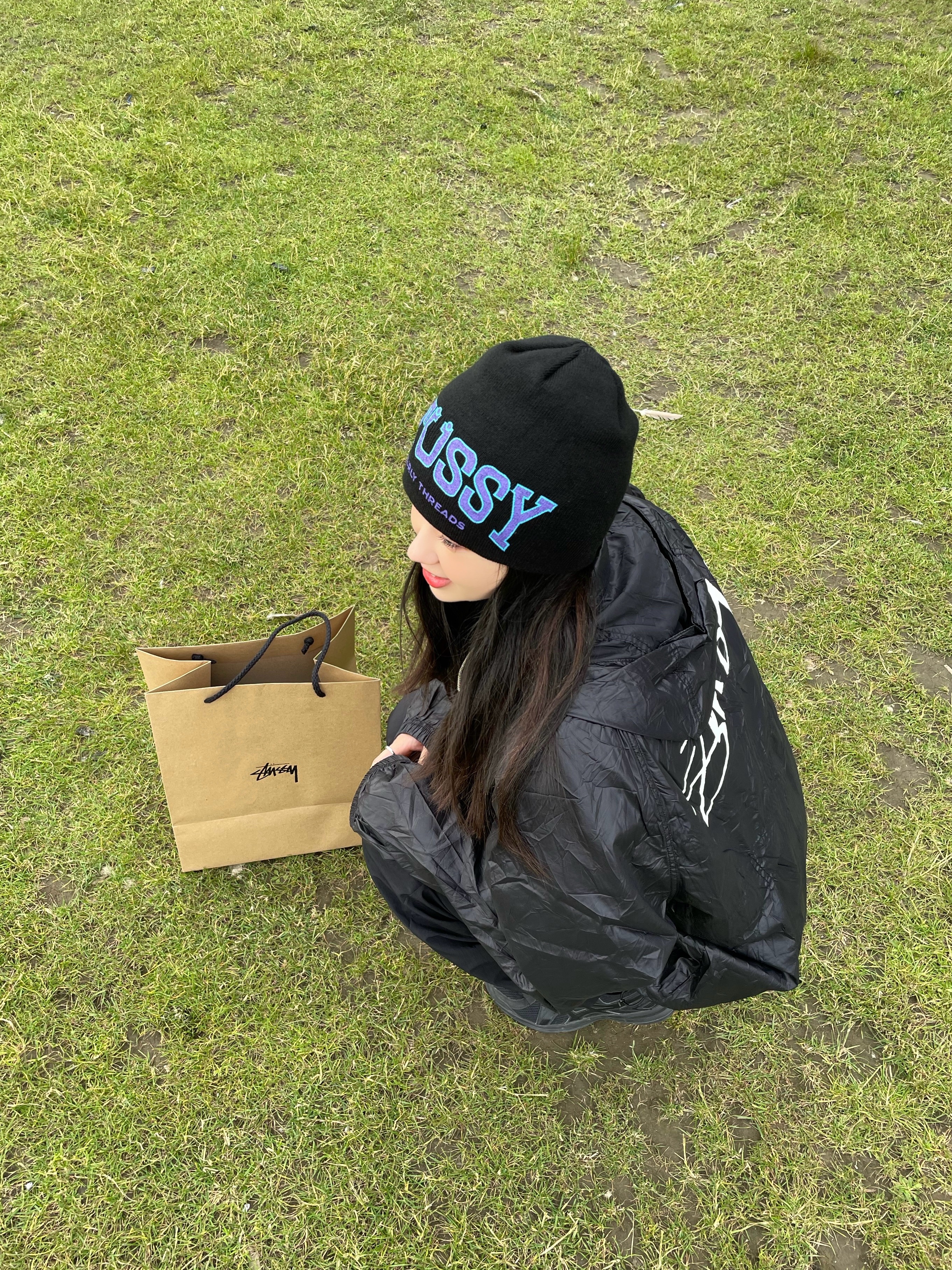 Stussy Beach Shell Wrinkled Nylon Jacket Black, Stussy Burly Thread Skullcap Black 착용 스타일 - 5