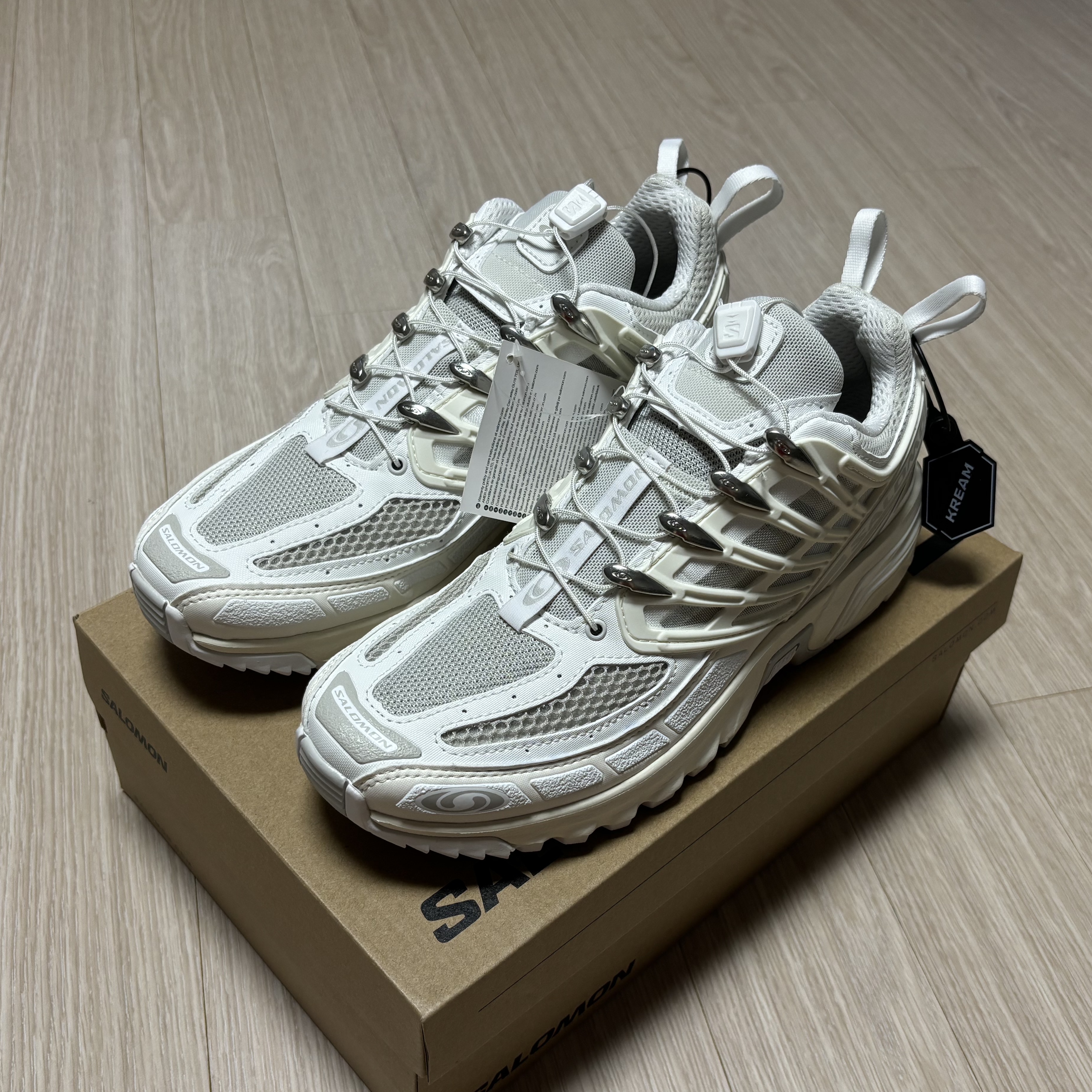 Salomon ACS Pro White Vanilla Ice 착용 스타일 - 1