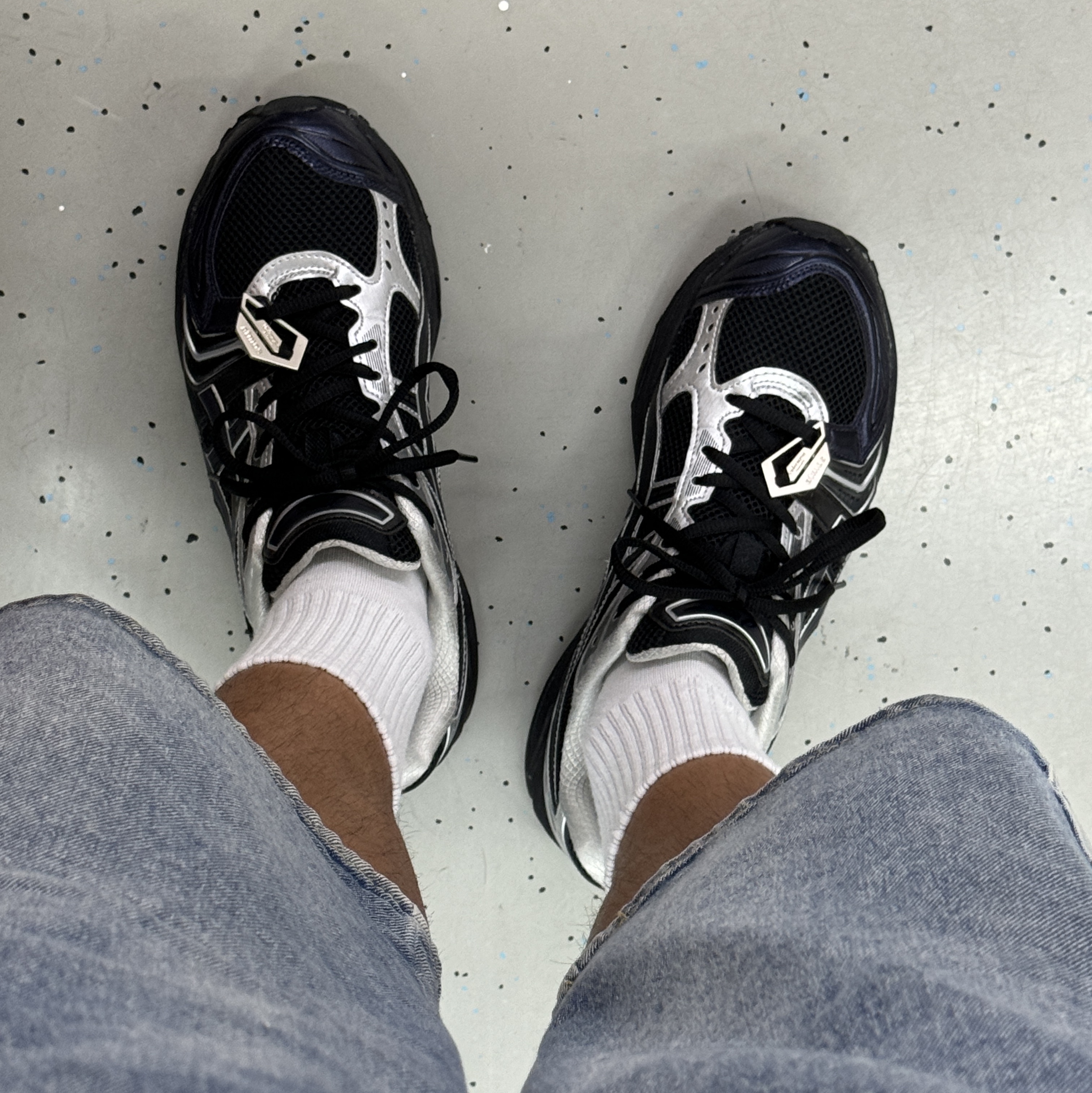 Asics x Atmos x Undermycar Gel-Kayano 14 Black Pure Silver 착용 스타일