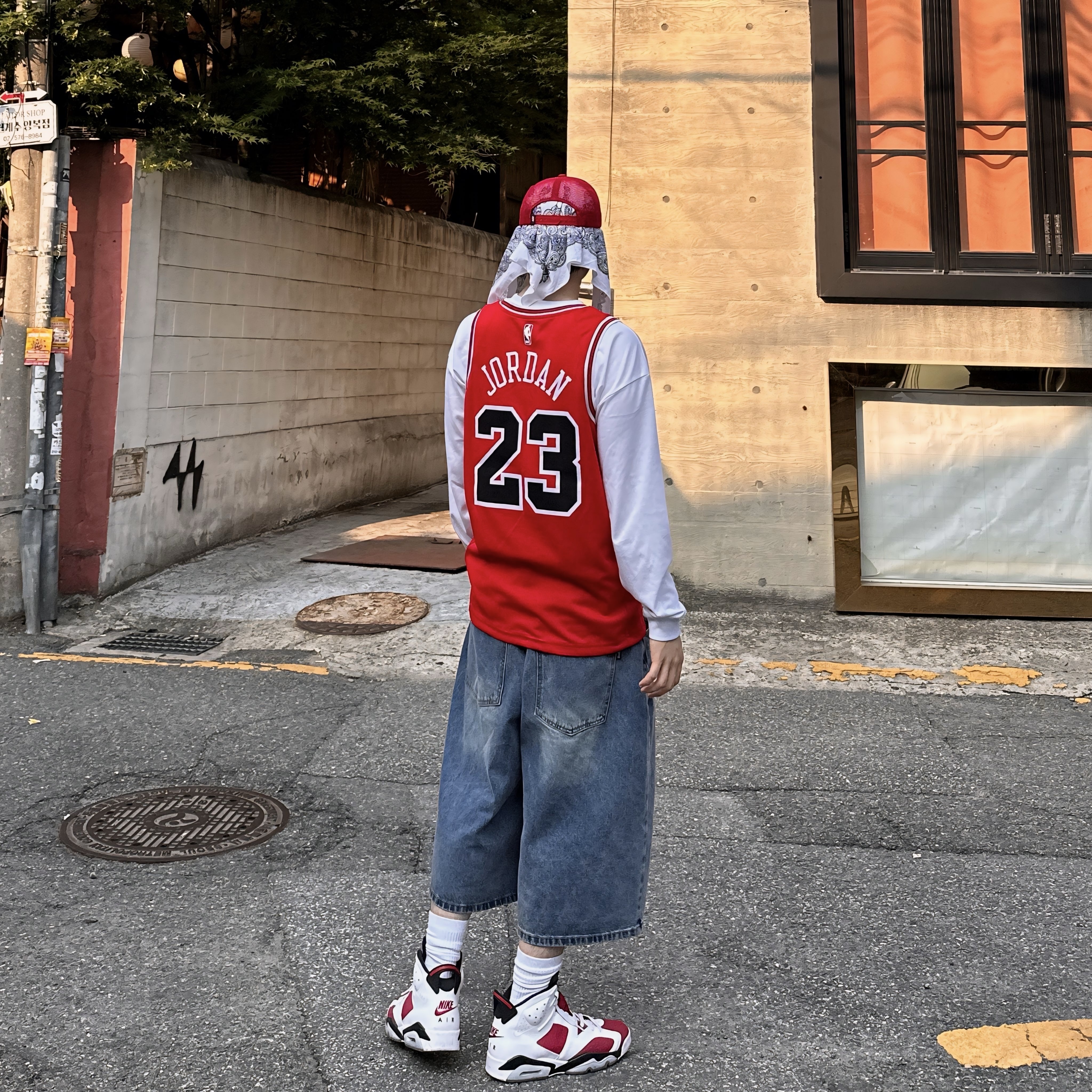 Jordan 6 Retro Carmine 2021, Nike Chicago Bulls Swingman Custom Jersey - Icon Edition 착용 스타일 - 2