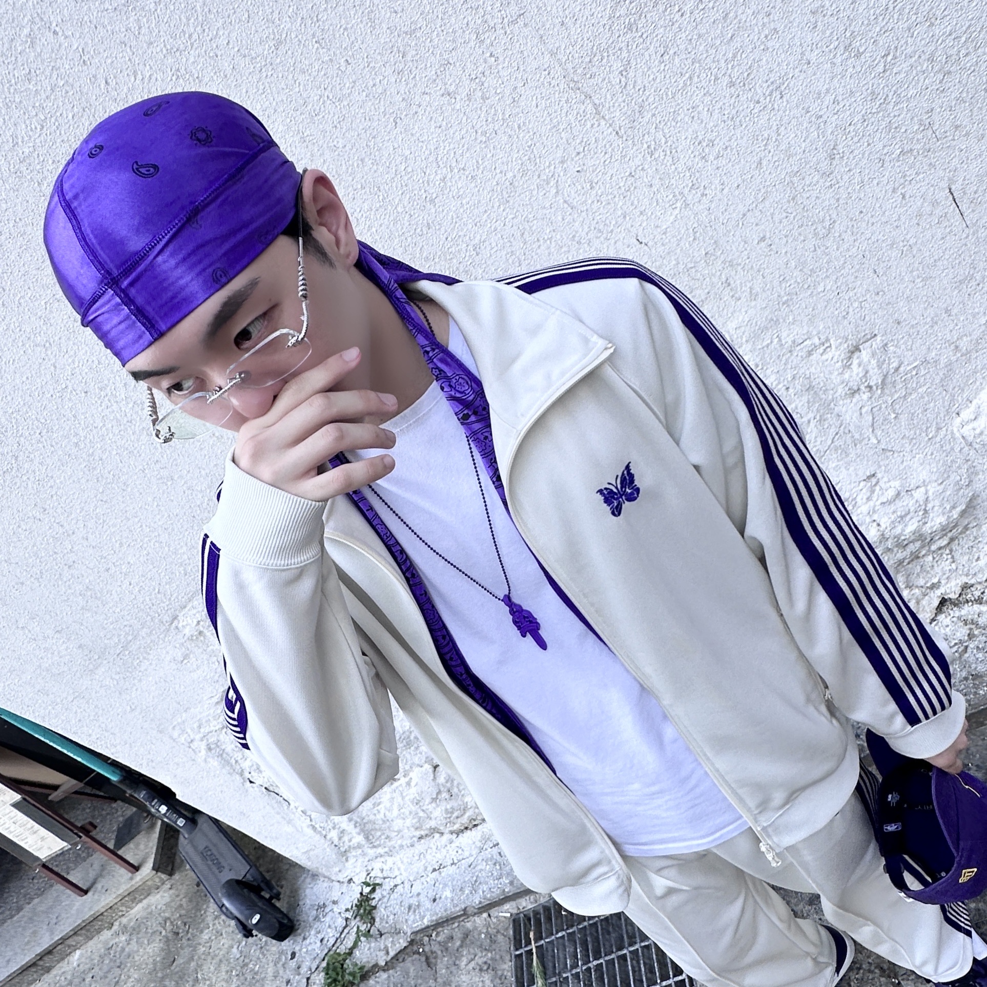 Chrome Hearts Silichrome Dagger Pendant Purple 2023, Needles Track Jacket Poly Smooth Ice White 착용 스타일 - 3