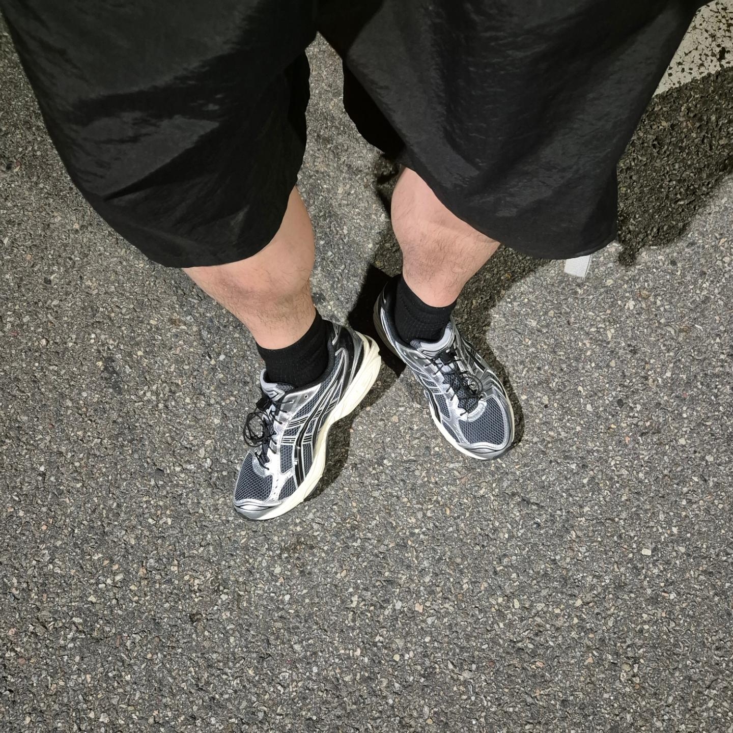 Asics Unlimited Gel-Kayano 14 Carrier Grey Black 착용 스타일 - 1