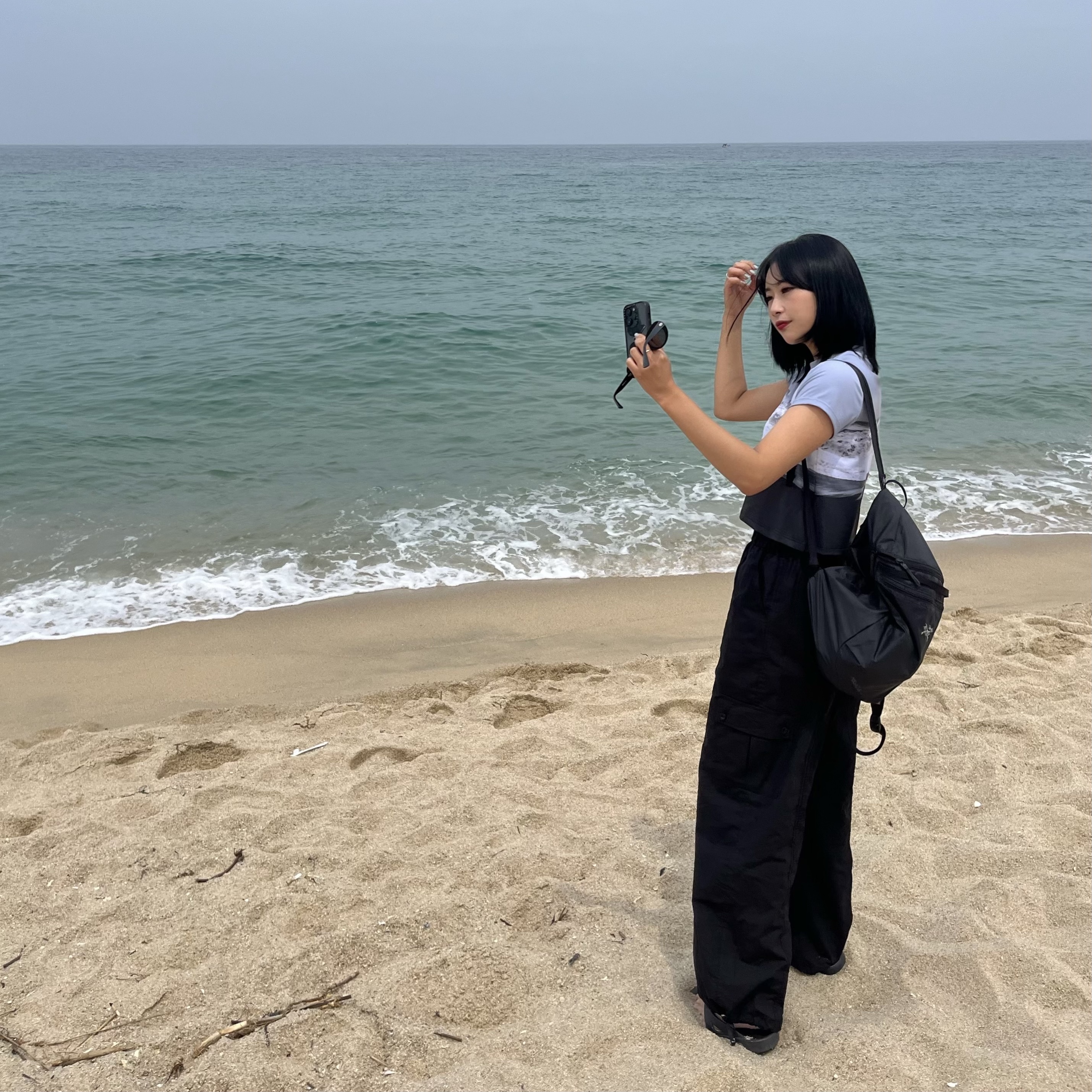 Arc'teryx Heliad 15 Backpack Black, Oofos OOriginal Black 착용 스타일