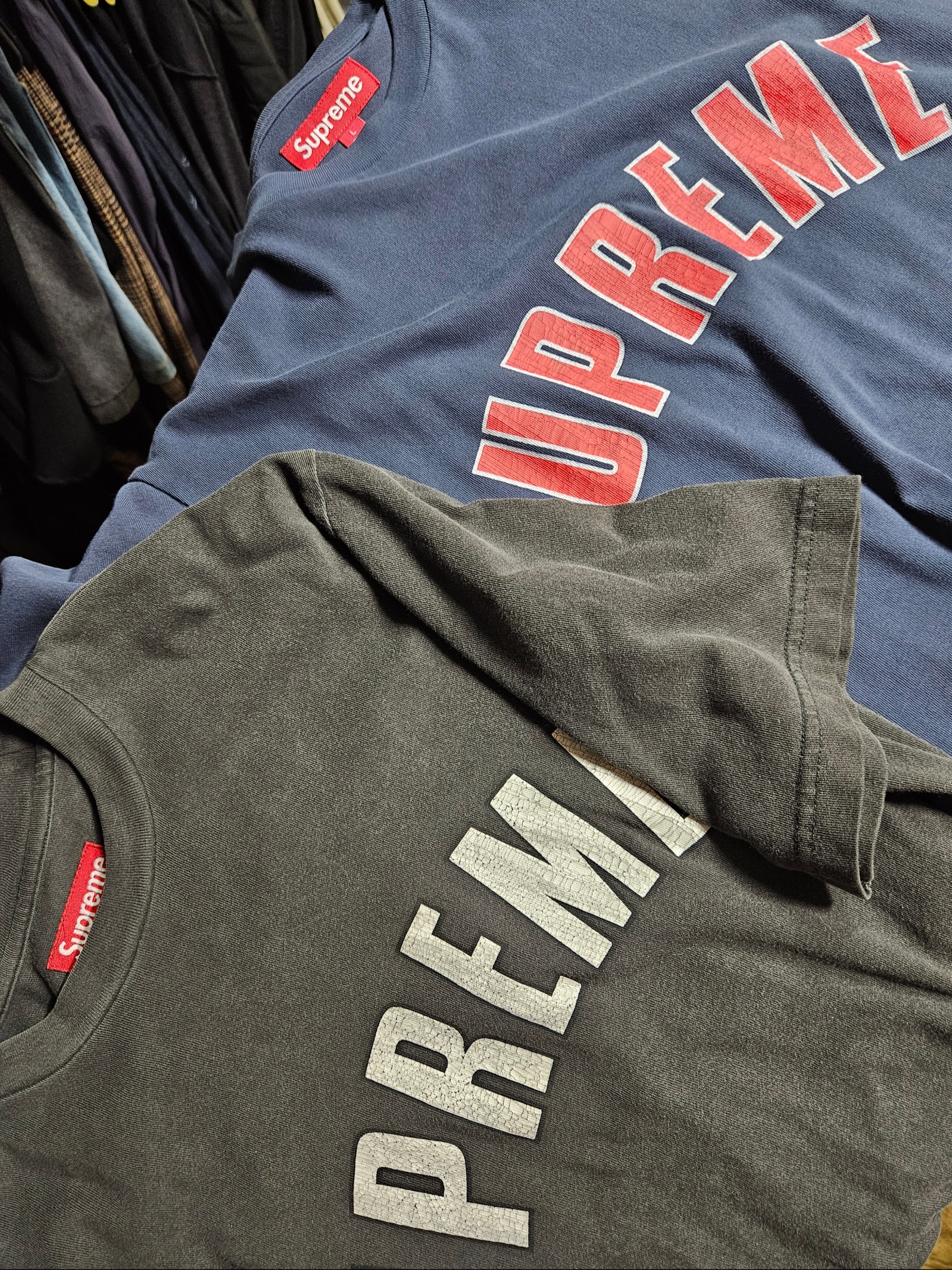 Supreme Cracked Arc S/S Top Black - 24SS, Supreme Cracked Arc S/S Top Navy - 24SS 착용 스타일