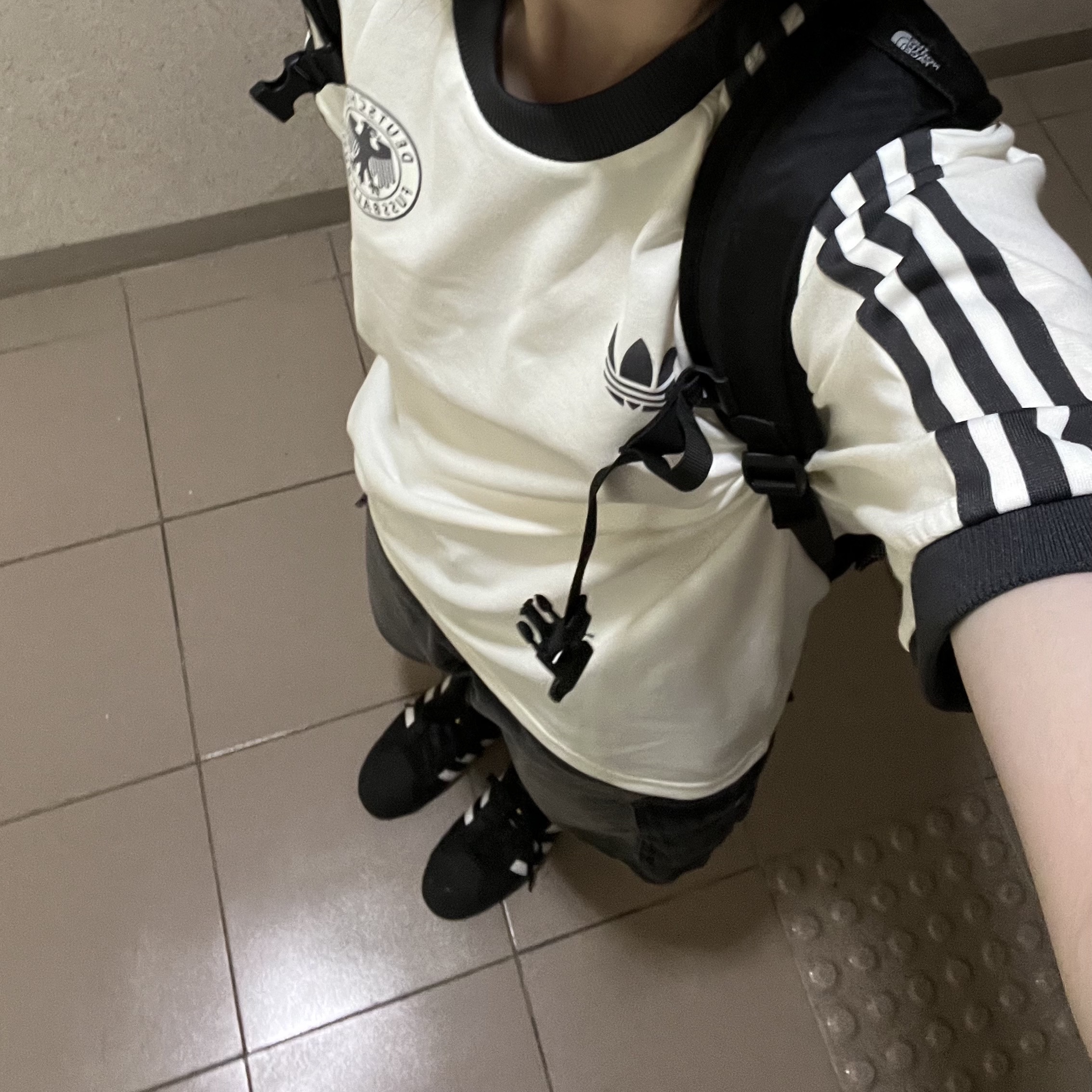 Adidas German Adicolor Classic 3-Stripes T-Shirt Off White - KR Sizing, Adidas Superstar Core Black White 착용 스타일