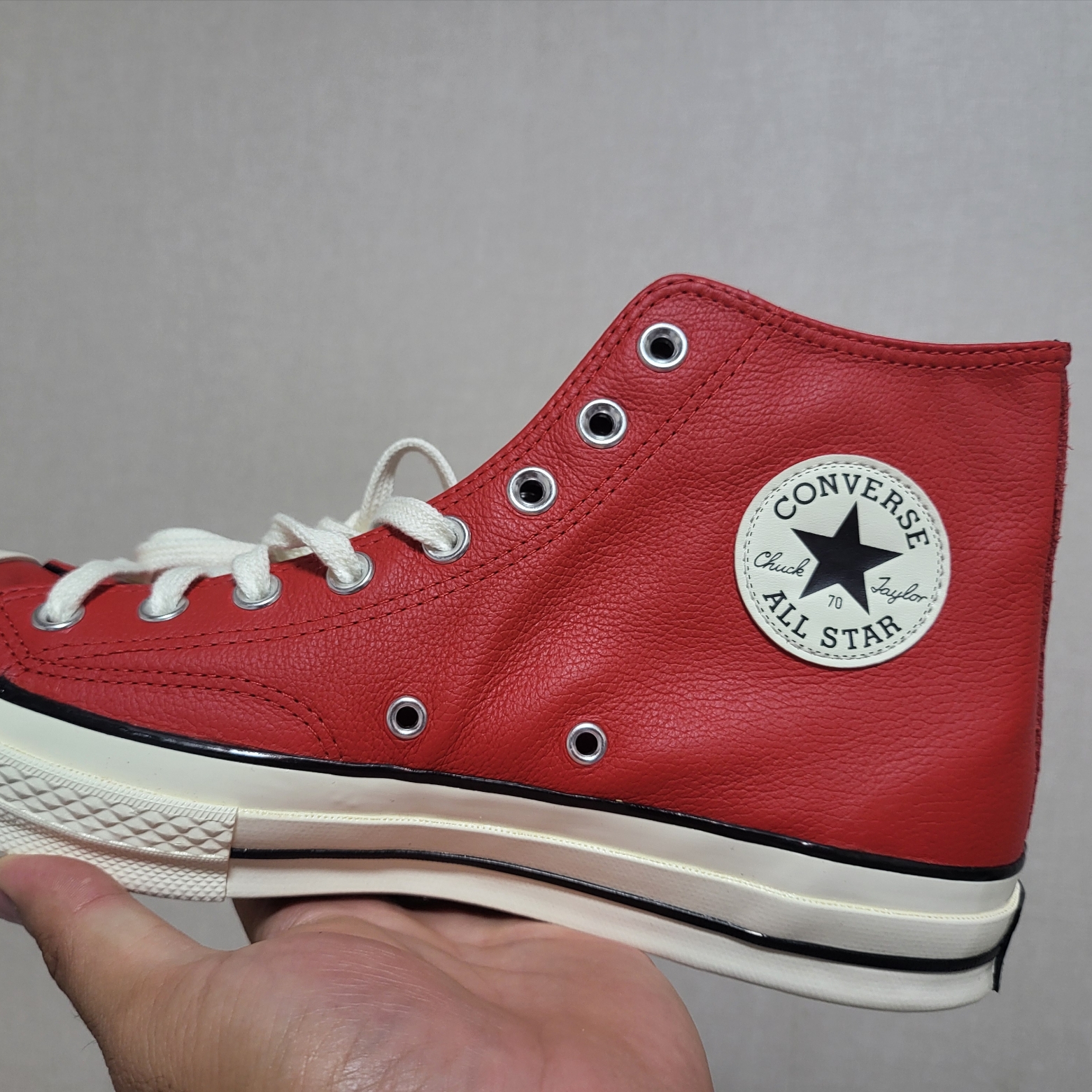 Converse Chuck 70 High Seasonal Leather University Red 착용 스타일