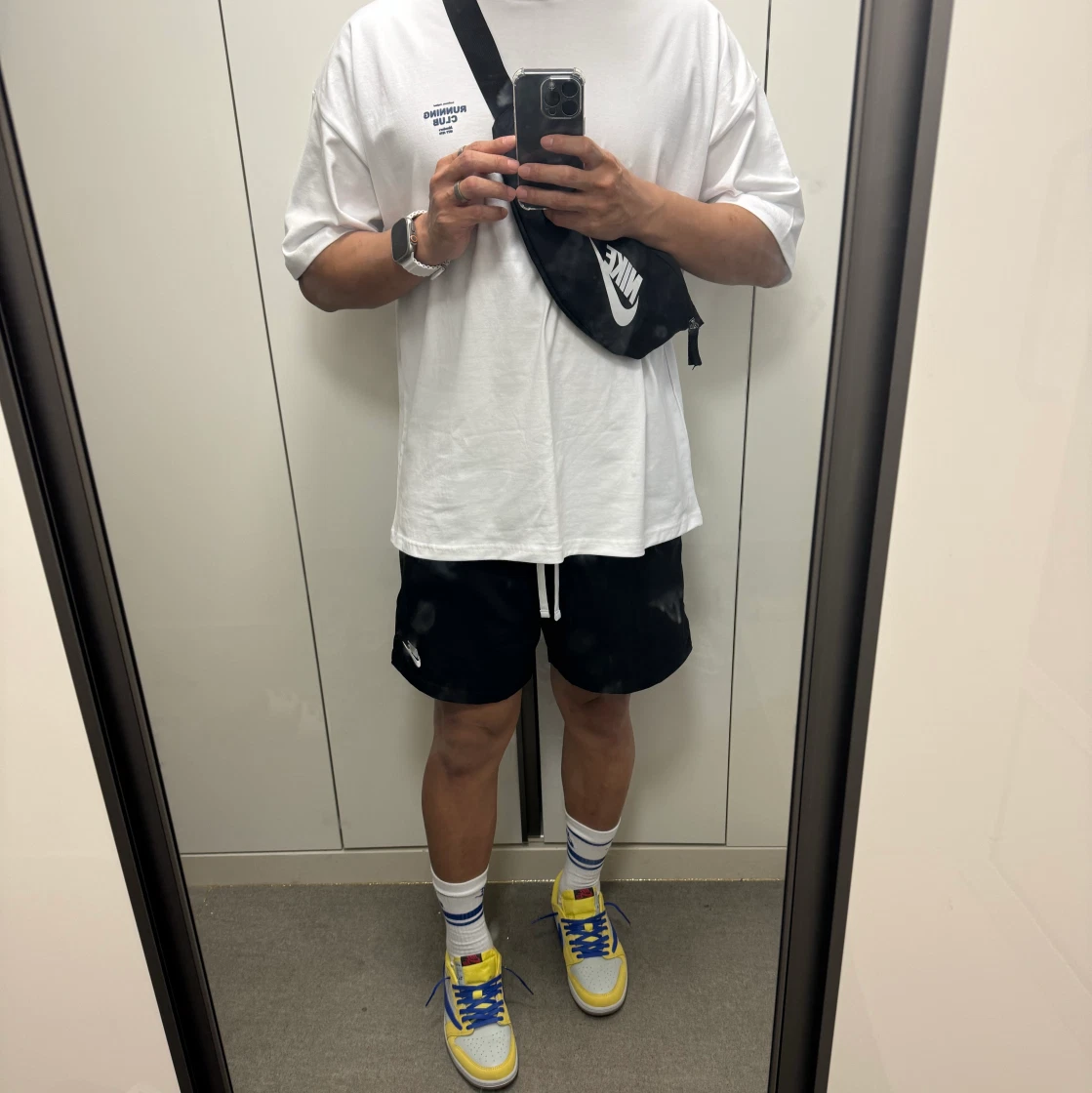 (W) 조던 1 x 트래비스 스캇 레트로 로우 OG SP 카나리 | Jordan | KREAM (W) Jordan 1 x Travis Scott Retro Low OG SP Canary