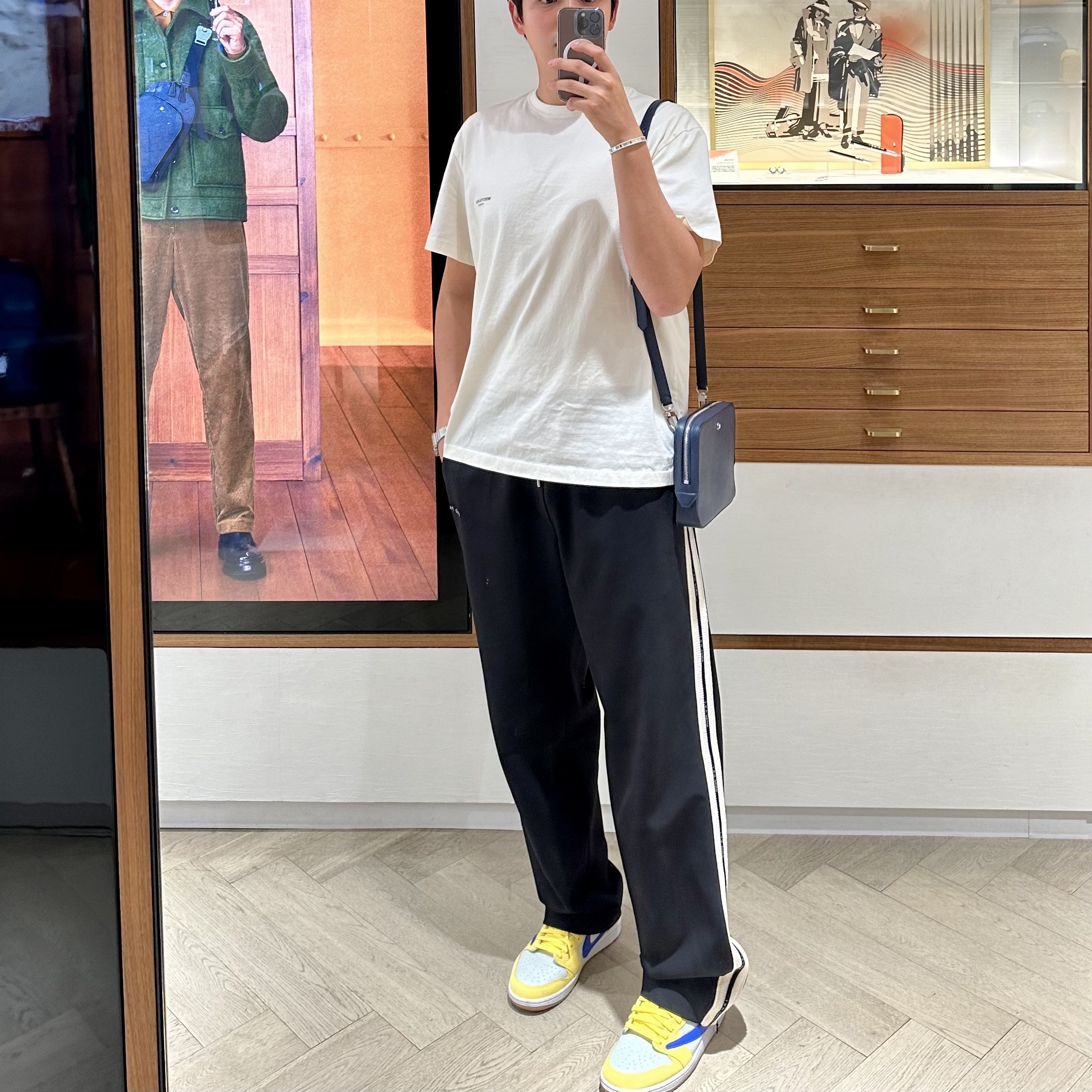 (W) Jordan 1 x Travis Scott Retro Low OG SP Canary 착용 스타일