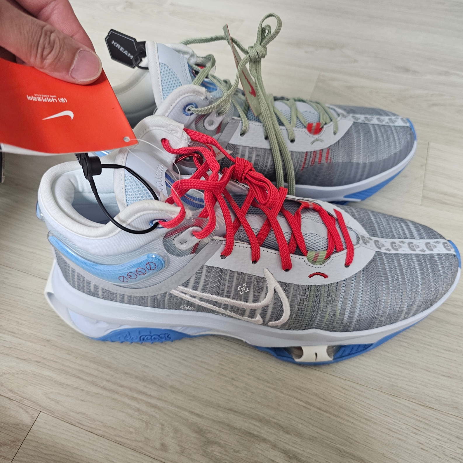 Nike Air Zoom GT Jump 2 EP Wolf Grey Blue Tint 착용 스타일 - 2