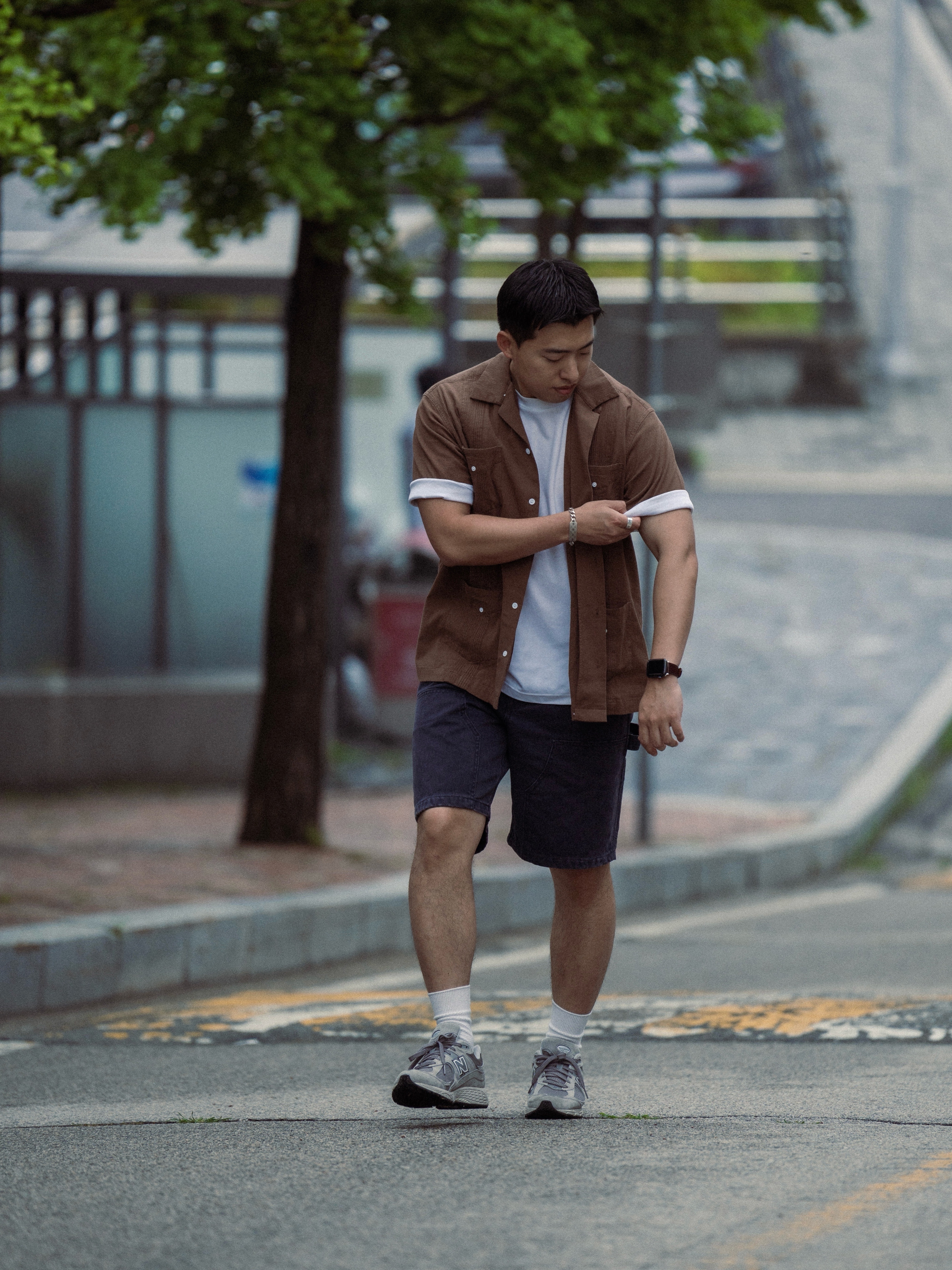 New Balance 2002R Grey 착용 스타일 - 2