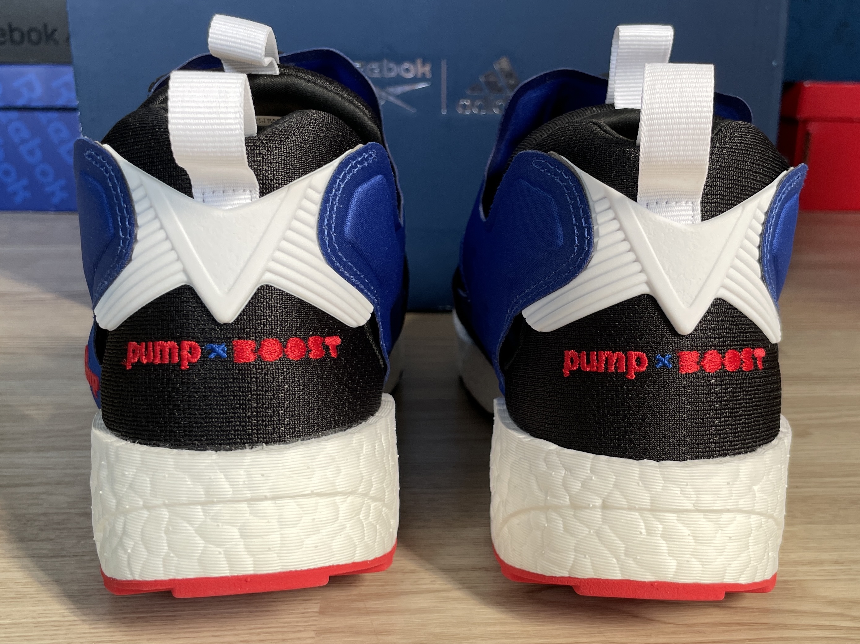 Reebok x Adidas Instapump Fury Boost Blue 착용 스타일 - 3