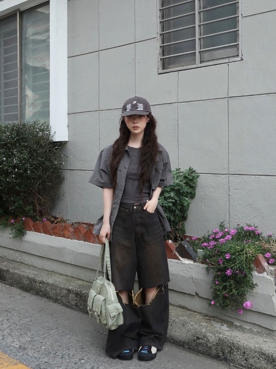 Fillintheblank Renewal Pk Shoulder Bag Nylon Green Pepper 착용 스타일