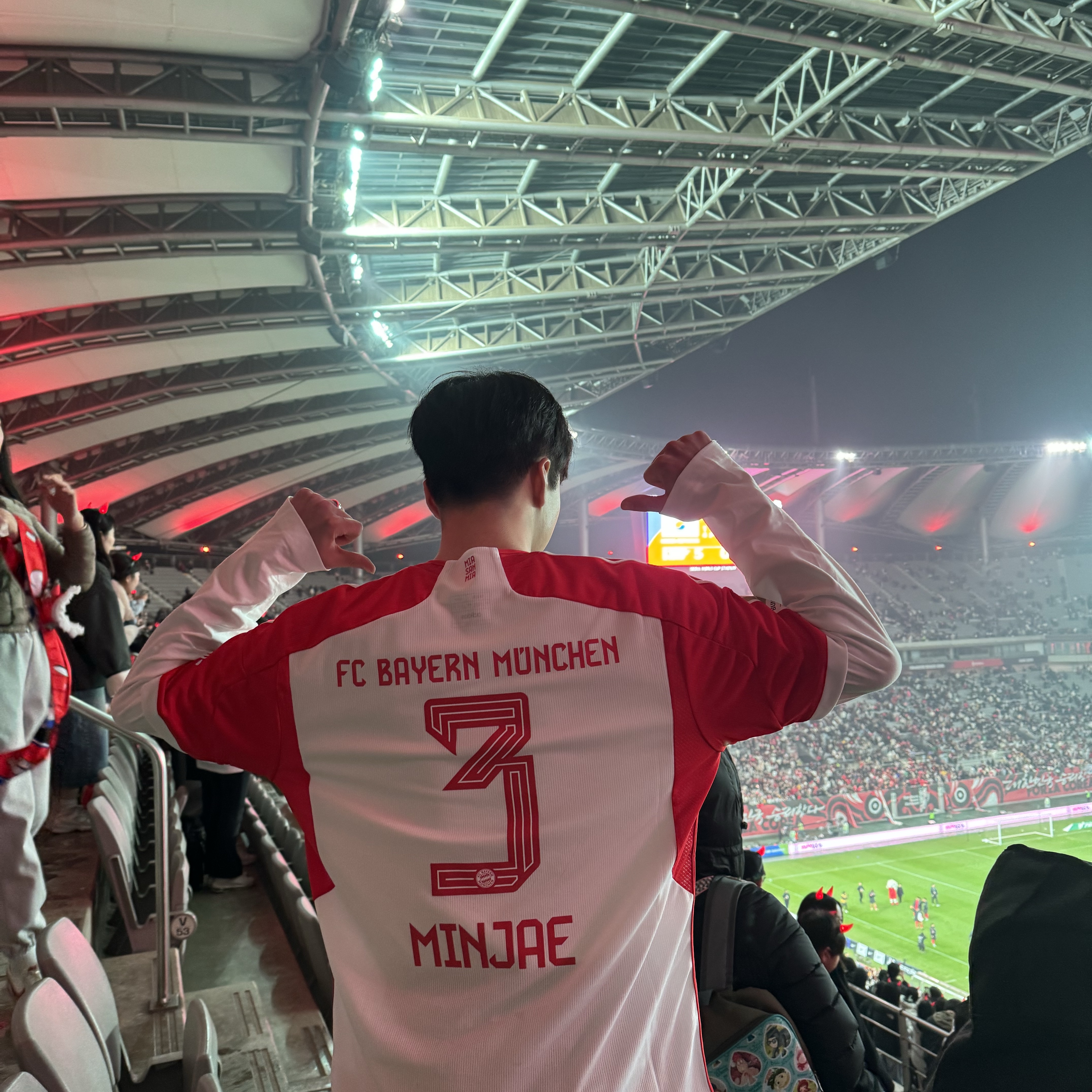 Adidas Bayern Munchen 2023/24 Home Jersey White Red - KR Sizing (Non Marking Ver.) 착용 스타일