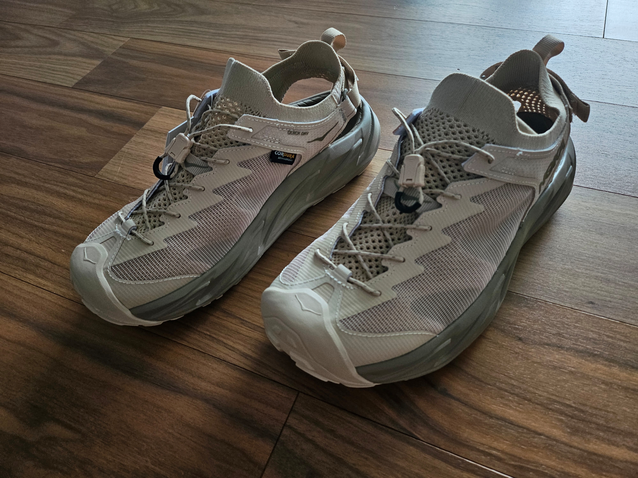 Hoka Hopara 2 Shifting Sand 착용 스타일