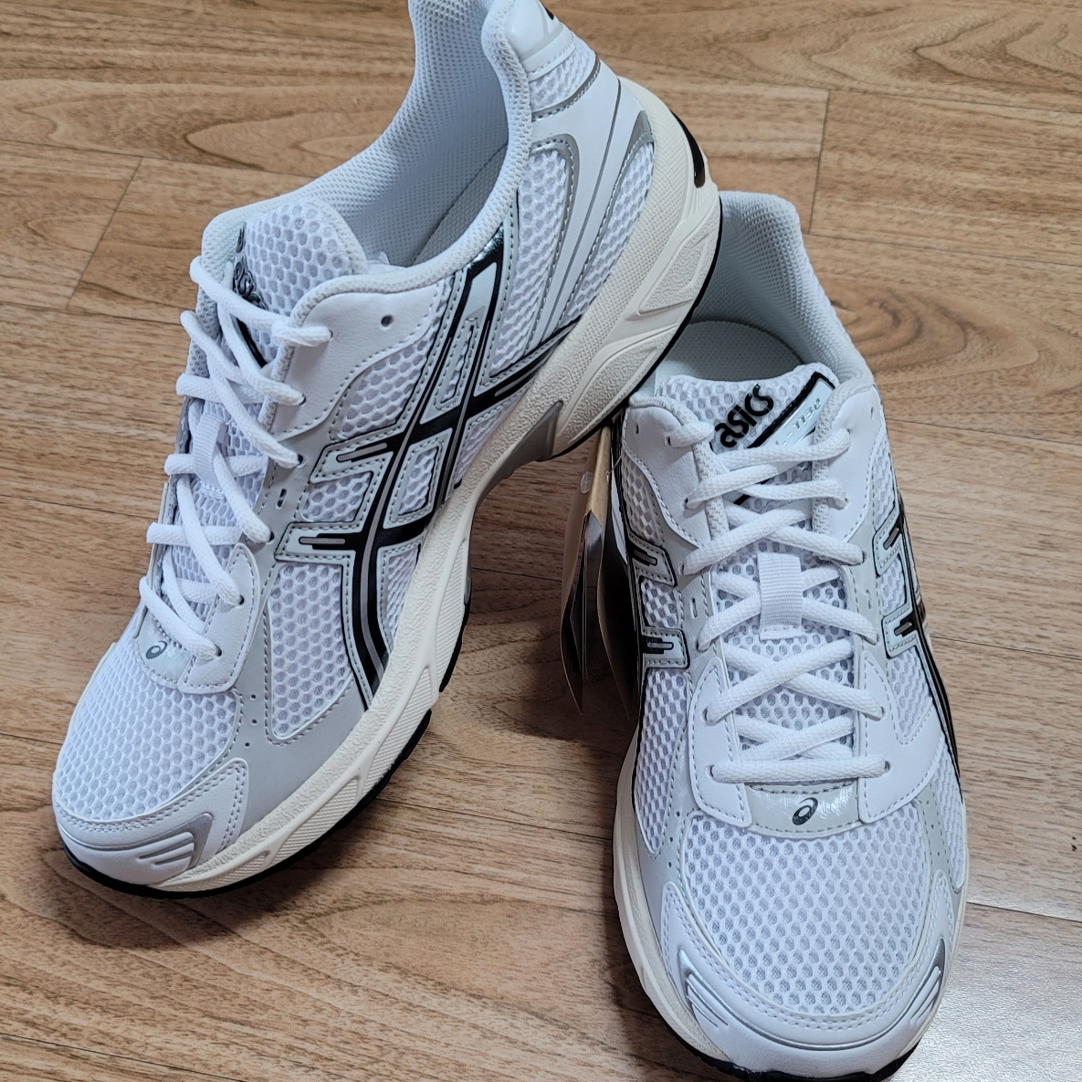 Asics Gel-1130 White Cloud Grey 착용 스타일